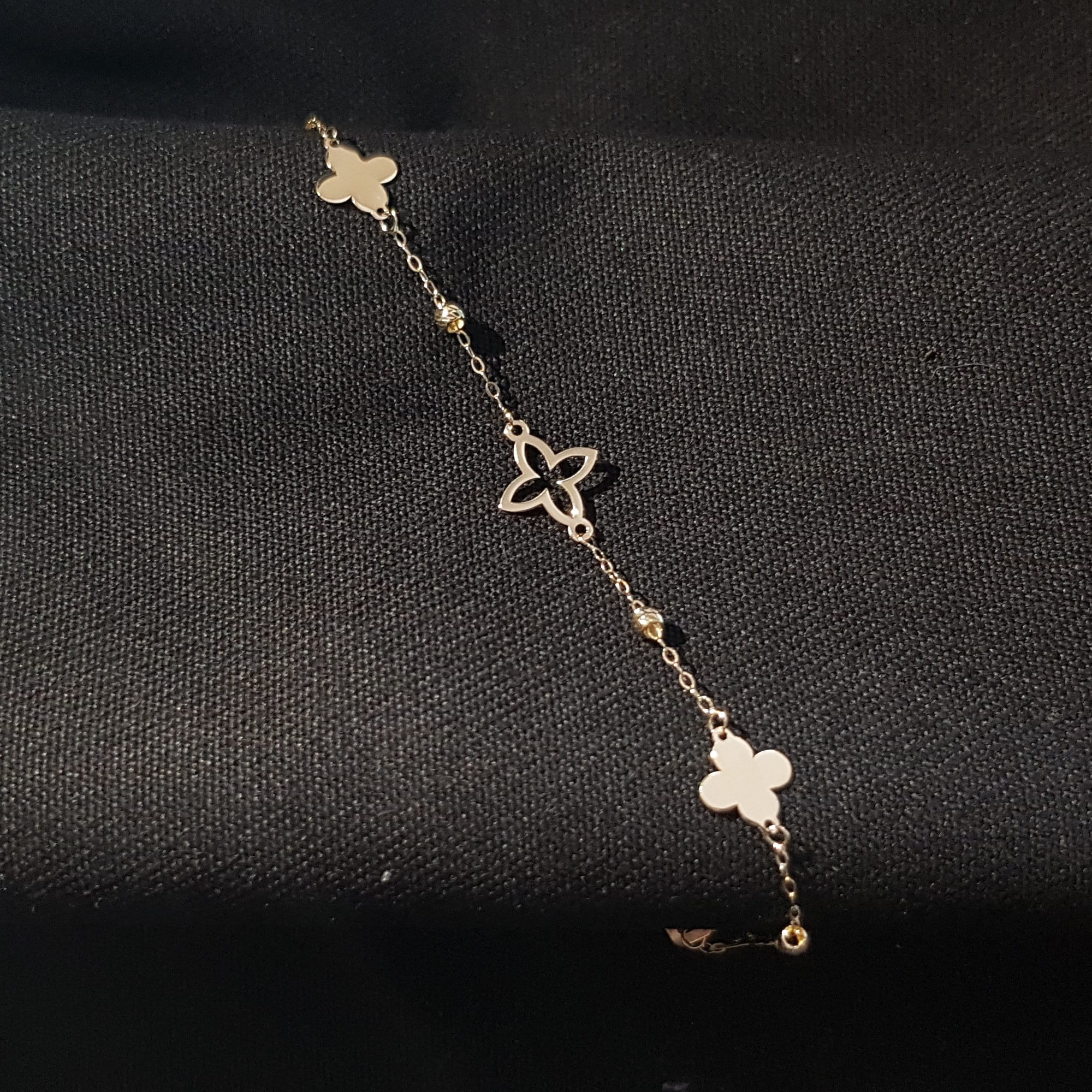 14K Äkta Guld Armband Dam – Klöver Armband med Eleganta Detaljer - Noxlookjewelry