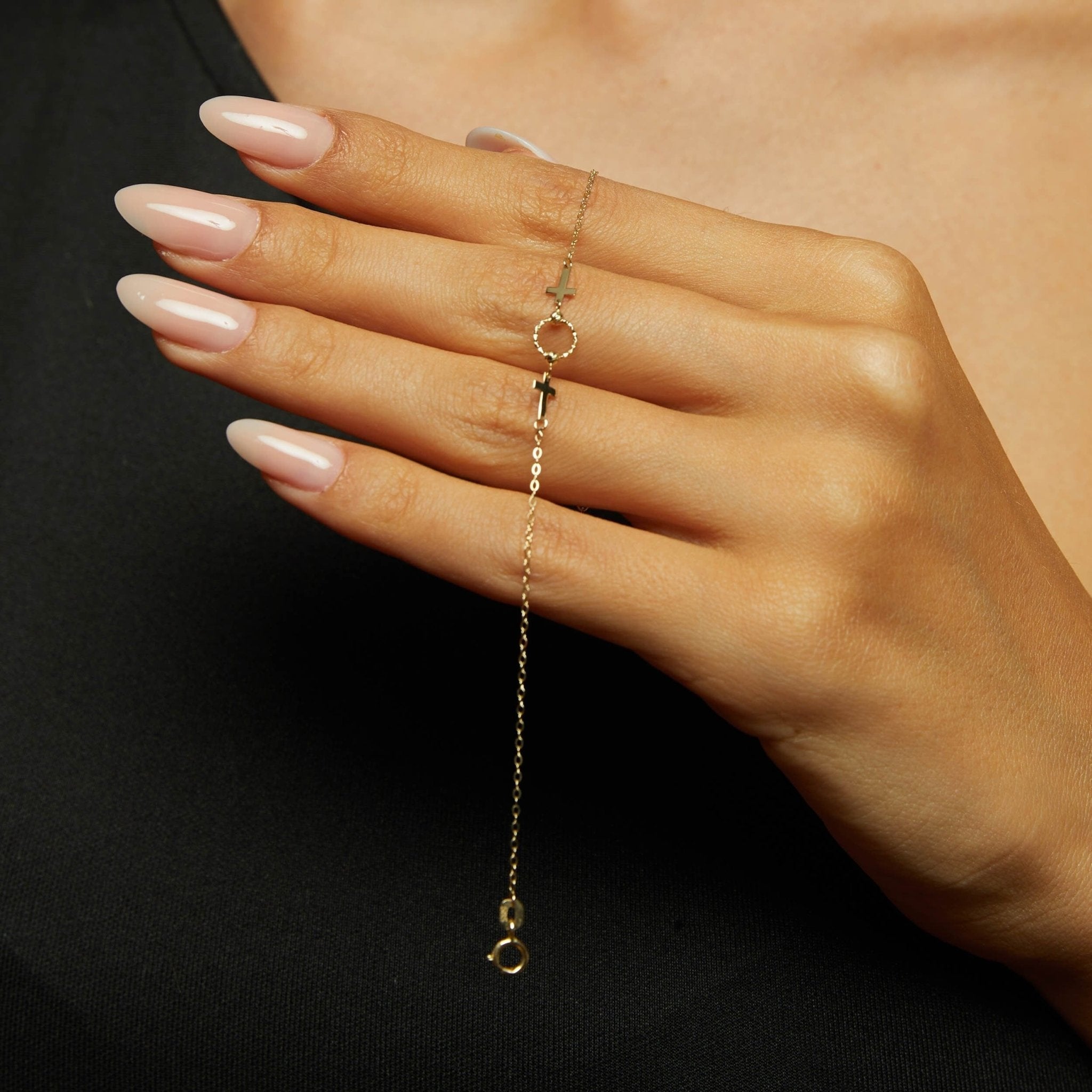 14K Äkta Guld Armband Dam – Kors Armband med Elegant Ringdetalj - Noxlookjewelry