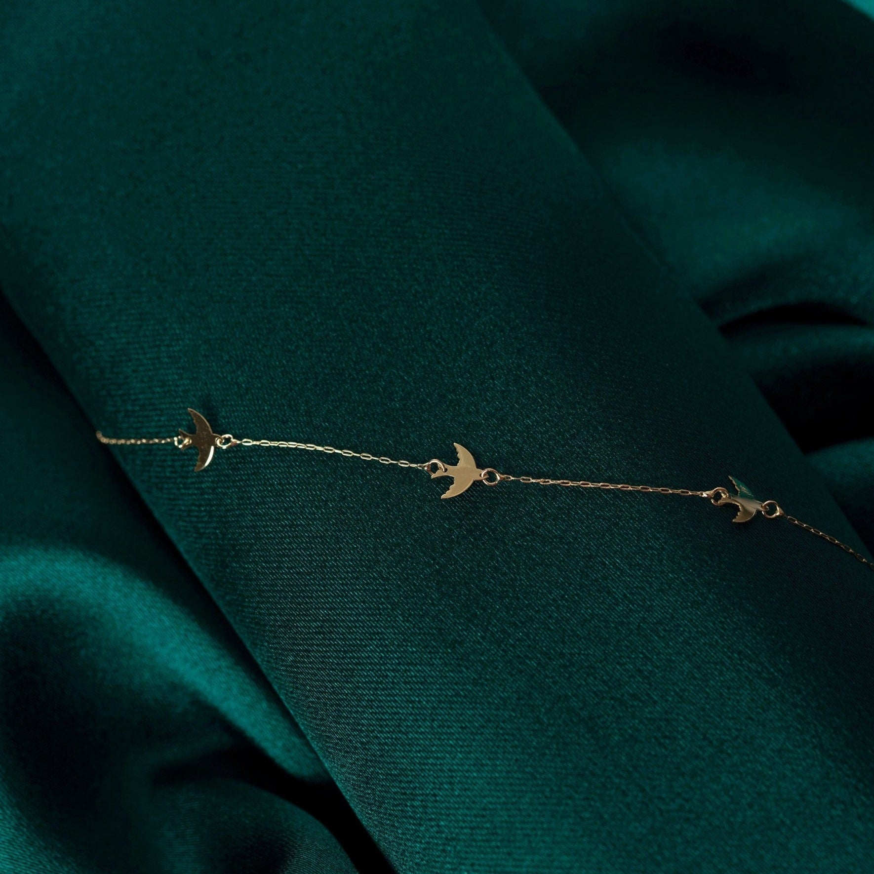 14K Äkta Guld Fågel Armband Dam – Minimalistiskt Guldarmband med Fåglar - Noxlookjewelry
