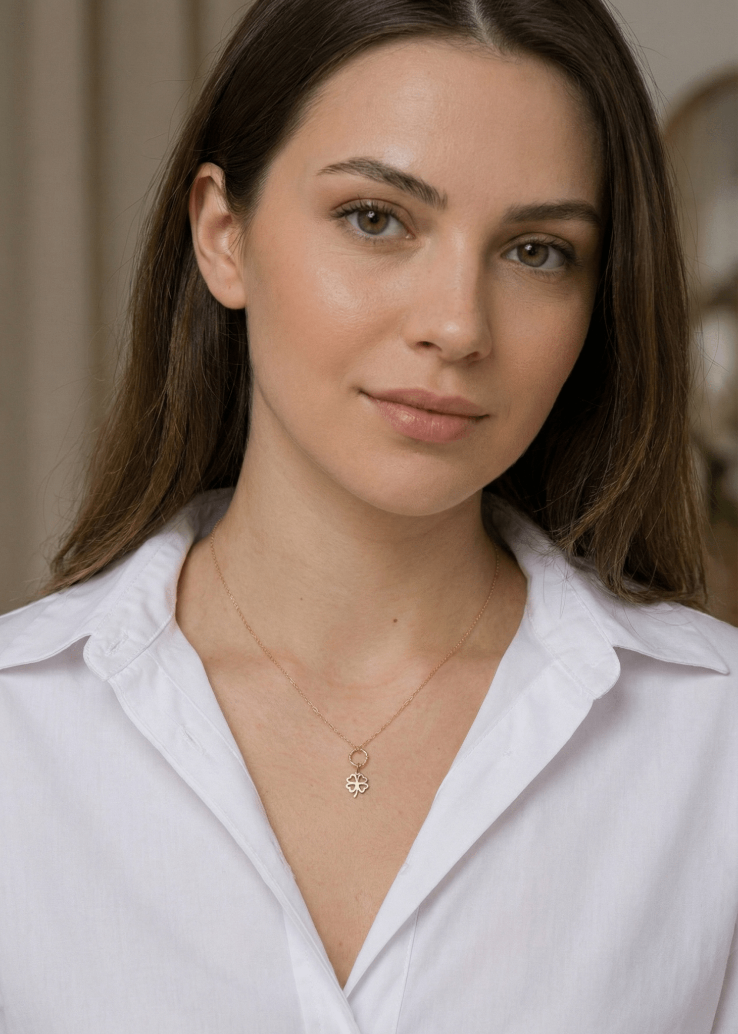 14K Äkta Guld Fyrklöver Halsband Dam – Elegant Klöver Smycke - Noxlookjewelry