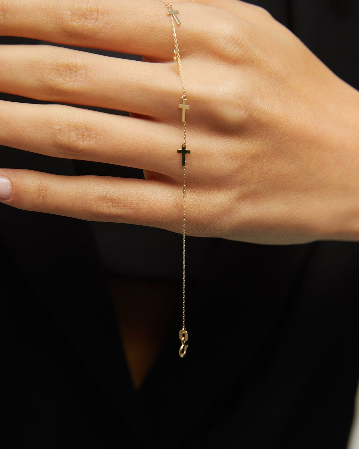 14K Äkta Guld Kors Armband Dam – Minimalistiskt Guldarmband med Kors - Noxlookjewelry