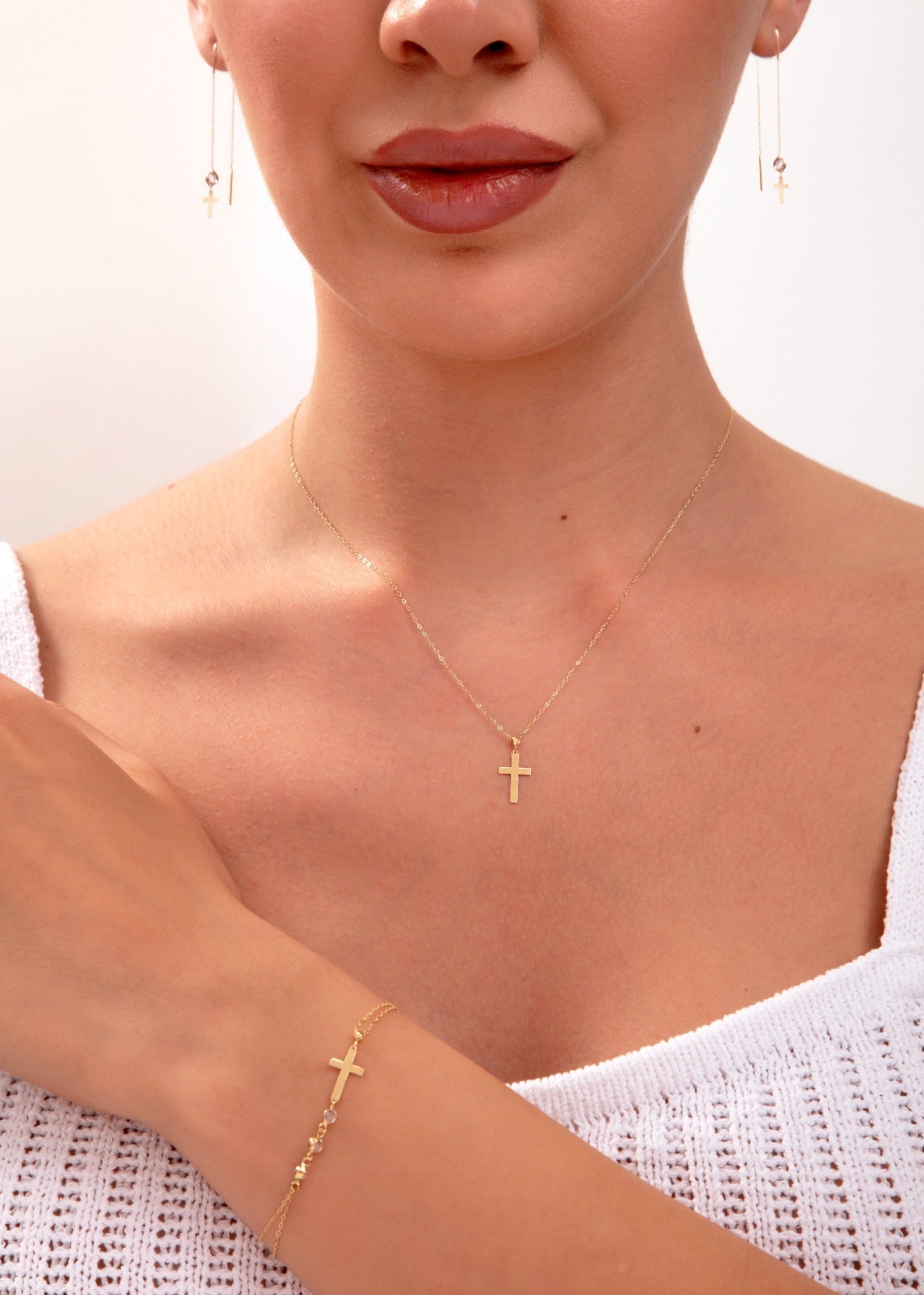 14K Äkta Guld Kors Örhängen – Hängande Kedjeörhängen med Kristall - Noxlookjewelry