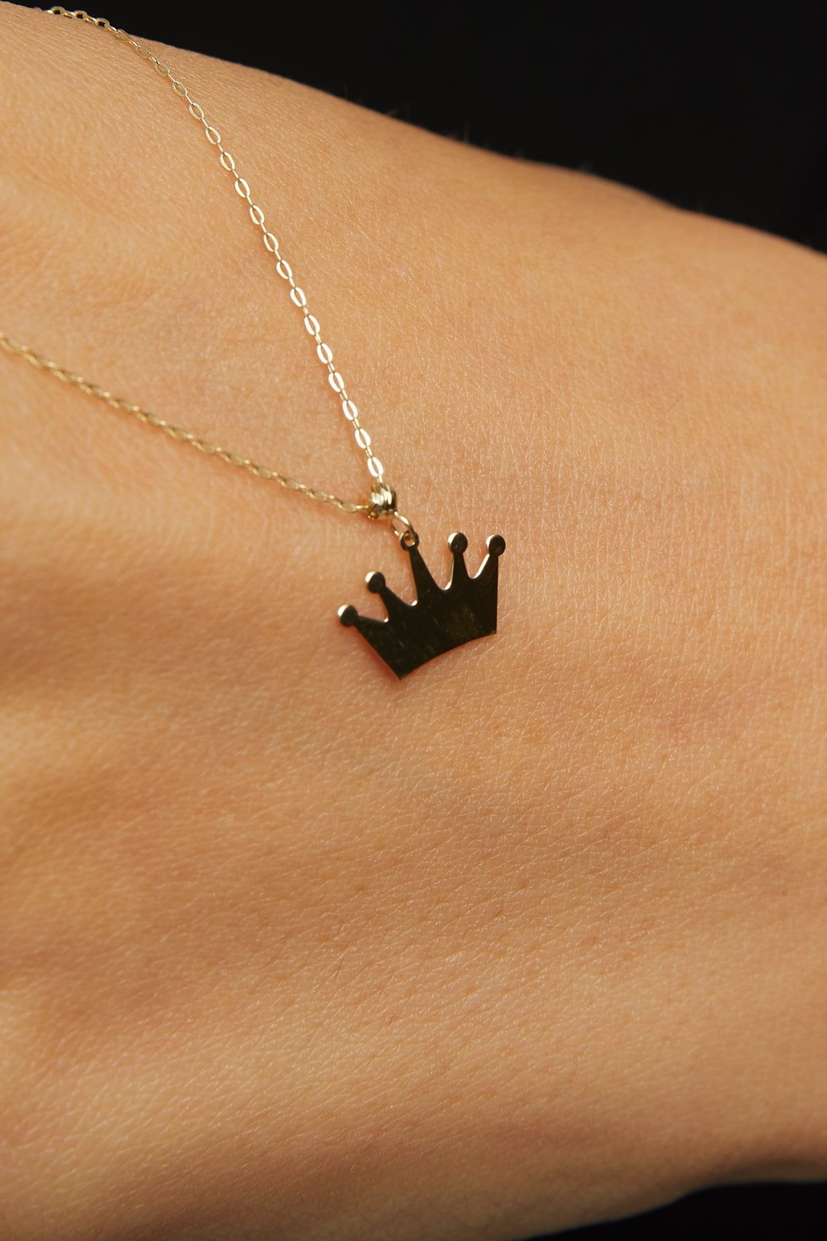 14K Äkta Guld Krona Halsband Dam – Minimalistiskt Kron Smycke - Noxlookjewelry