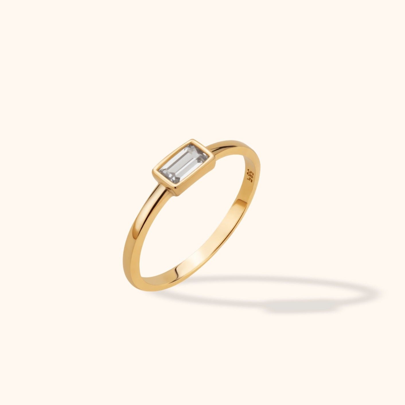 14K Äkta Guld Ring Dam med Rektangulär Sten – Minimalistisk Baguettering i Elegant Tunn Design - Noxlookjewelry