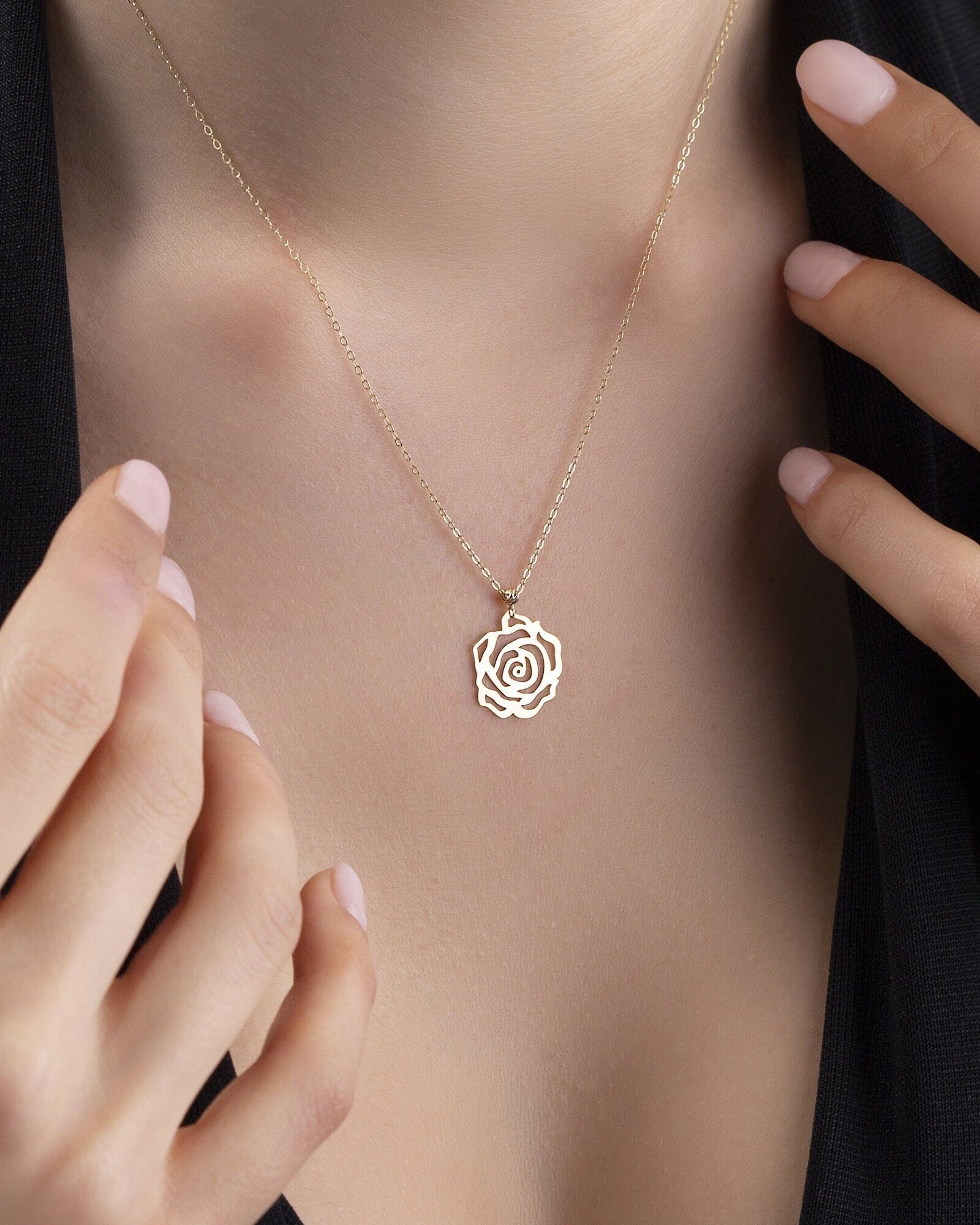 14K Äkta Guld Ros Halsband Dam – Minimalistiskt Flower Smycke - Noxlookjewelry