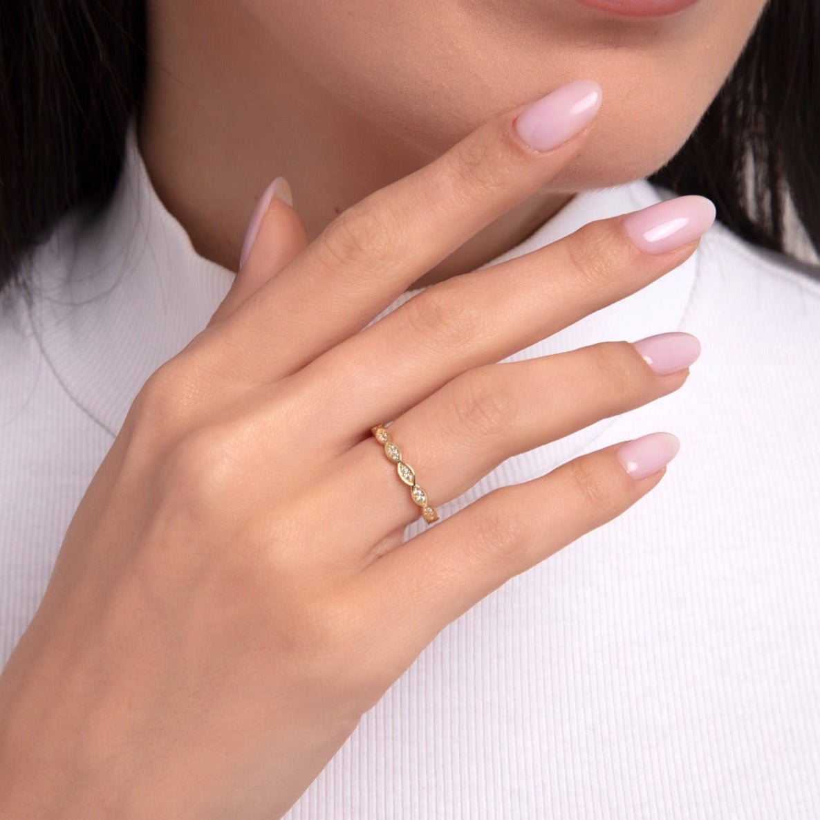14K Guld Alliansring för Dam – Elegant Ring med Stenar i Marquise Design - Noxlookjewelry