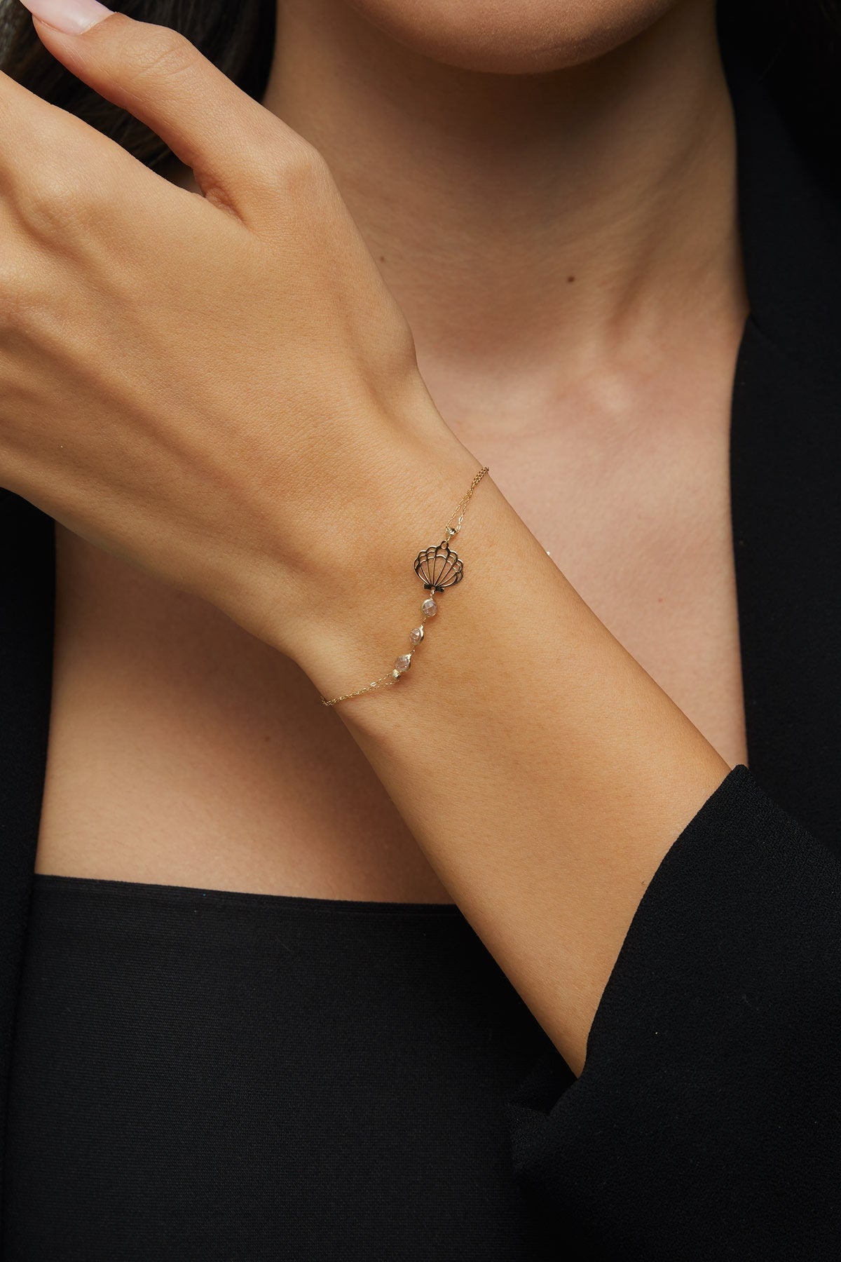 14K Guld Armband Dam med Snäckskals - berlock | Köp Online - Noxlookjewelry