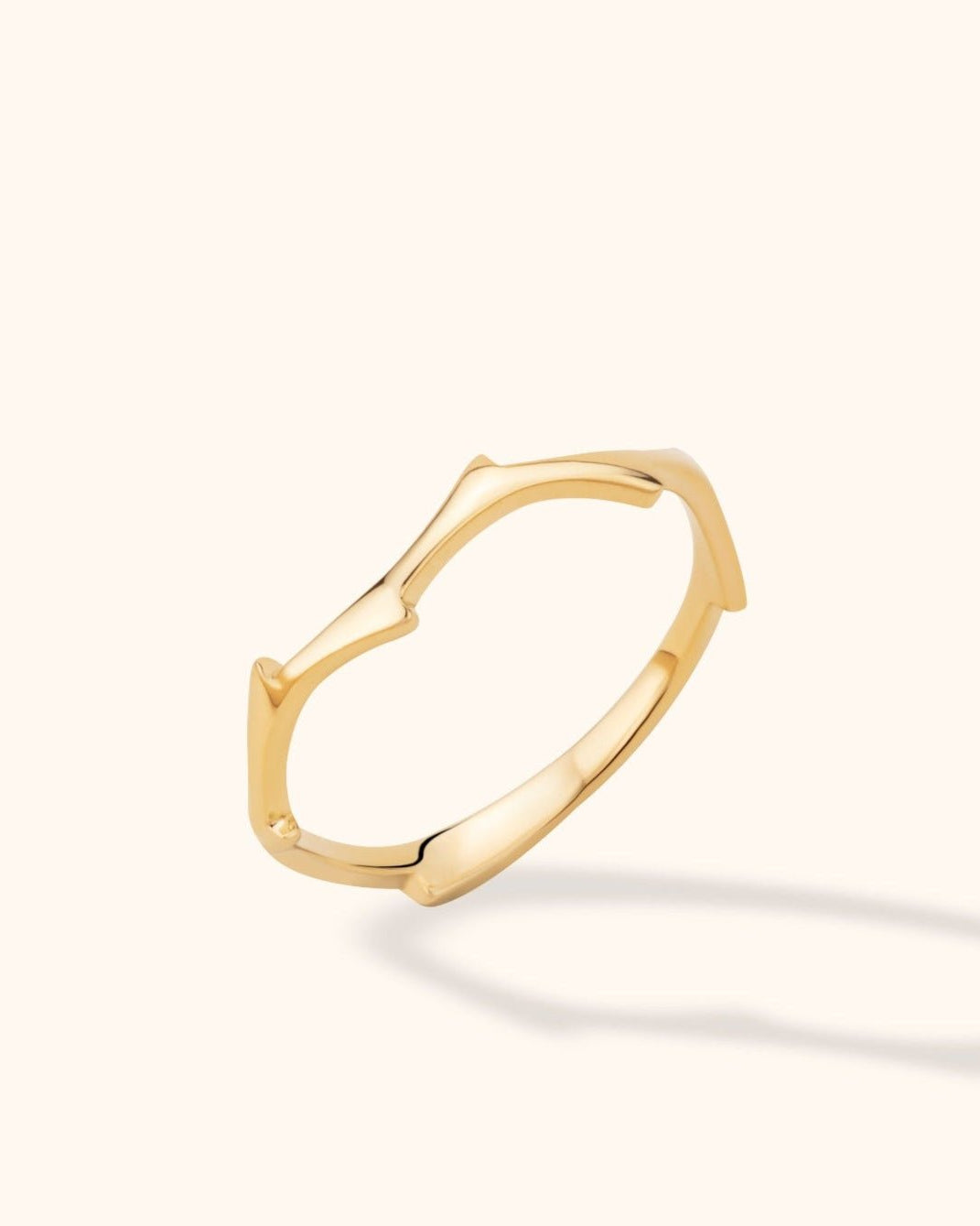 14K Guld Crown Peak Ring Dam – Modern Vågig Stapelbar Minimalistisk Guldring - Noxlookjewelry
