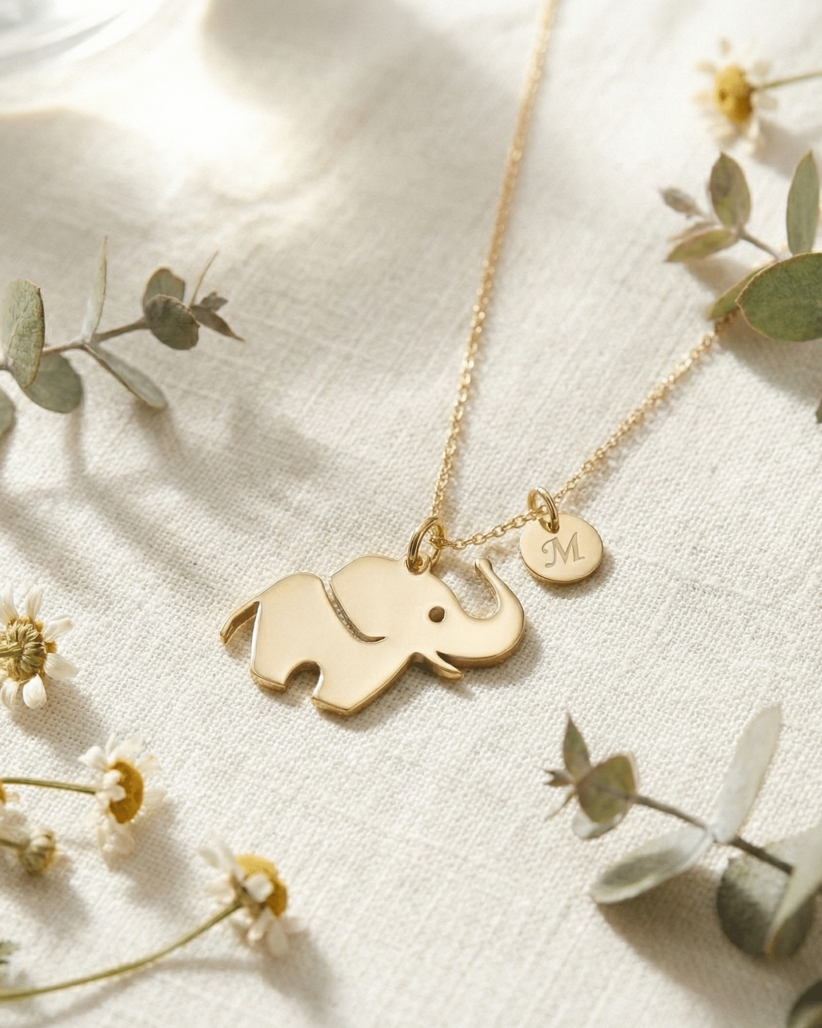 14K Guld Elefant Halsband med Personlig Bokstavsberlock - Unik Meningsfull Lyckogåva för Henne - Noxlookjewelry