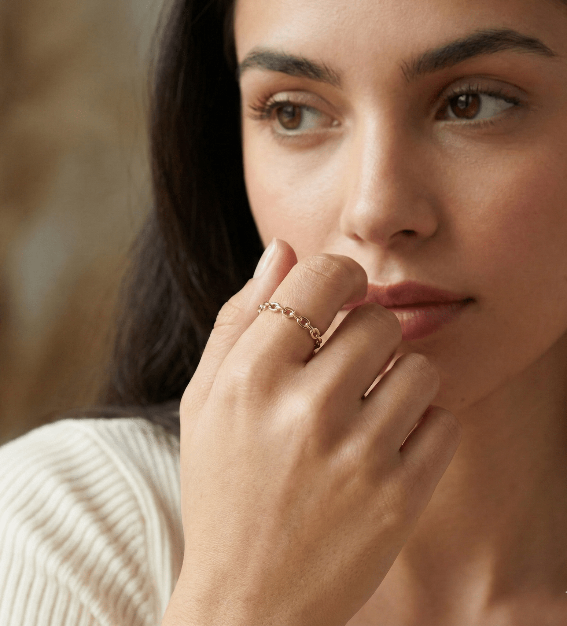 14K Guld Kedjering för Dam – Elegant Tunn Ring i Kedjedesign - Noxlookjewelry