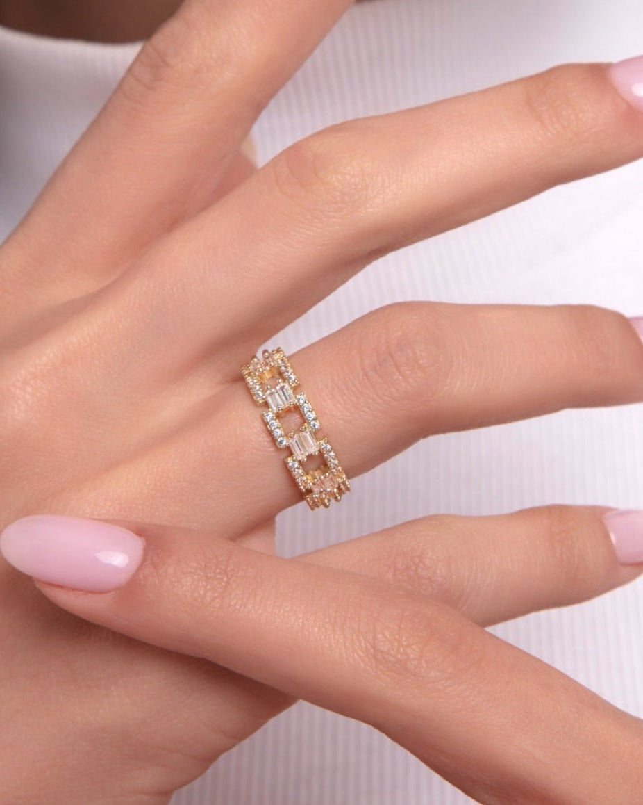 14K Guld Mosaic Eternity Ring Dam – Bred Guldring med Rektangulära och Runda Gnistrande Stenar - Noxlookjewelry