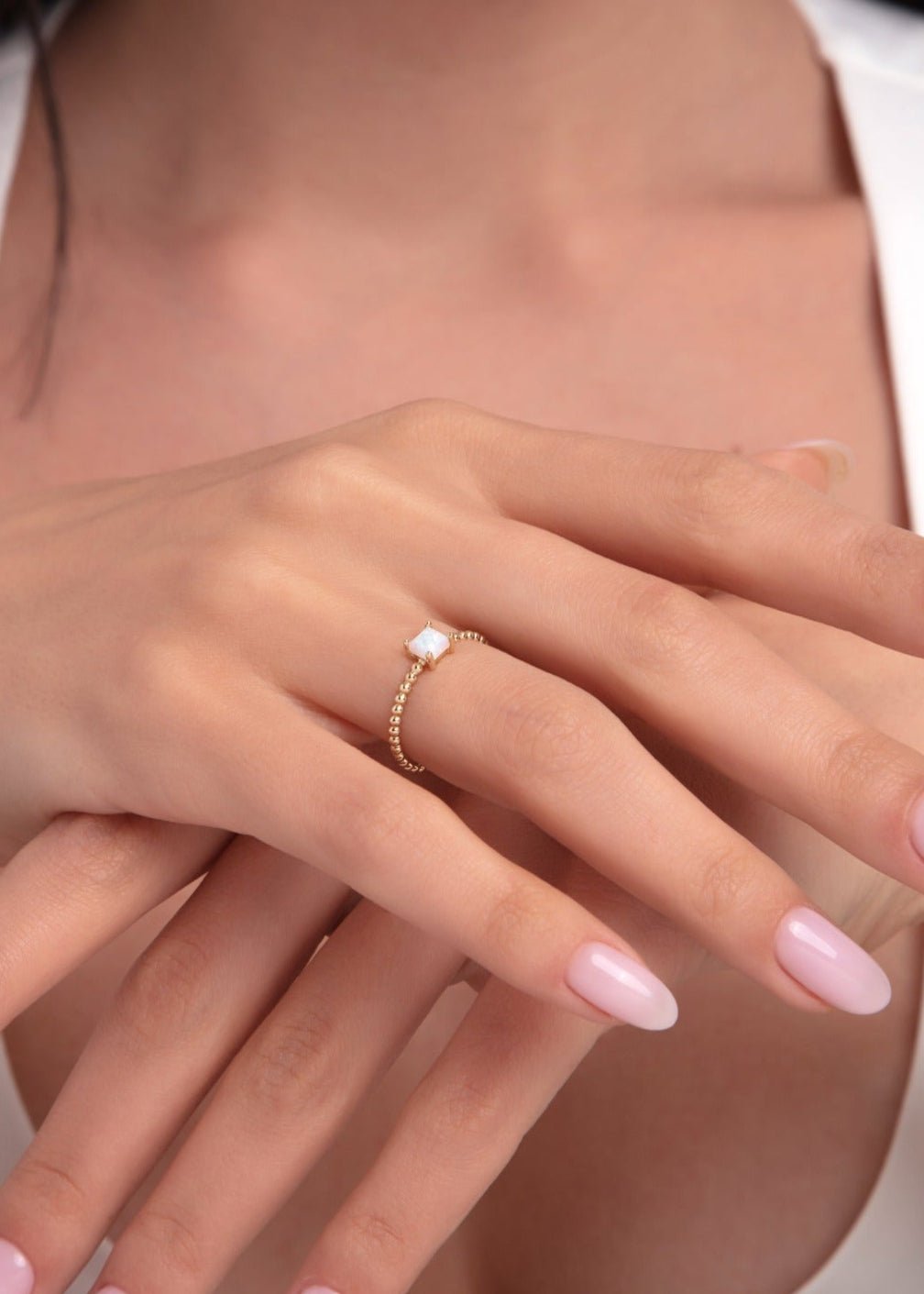 14K Guld Opal Ring Dam – Fyrkantig Opal med Pärlad Guldring - Noxlookjewelry