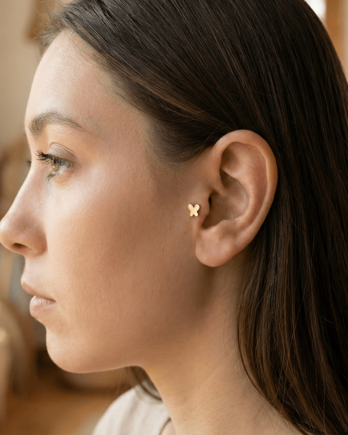 14K Guld Piercing Med Blommotiv Och Elegant Minimalistisk Design - Noxlookjewelry