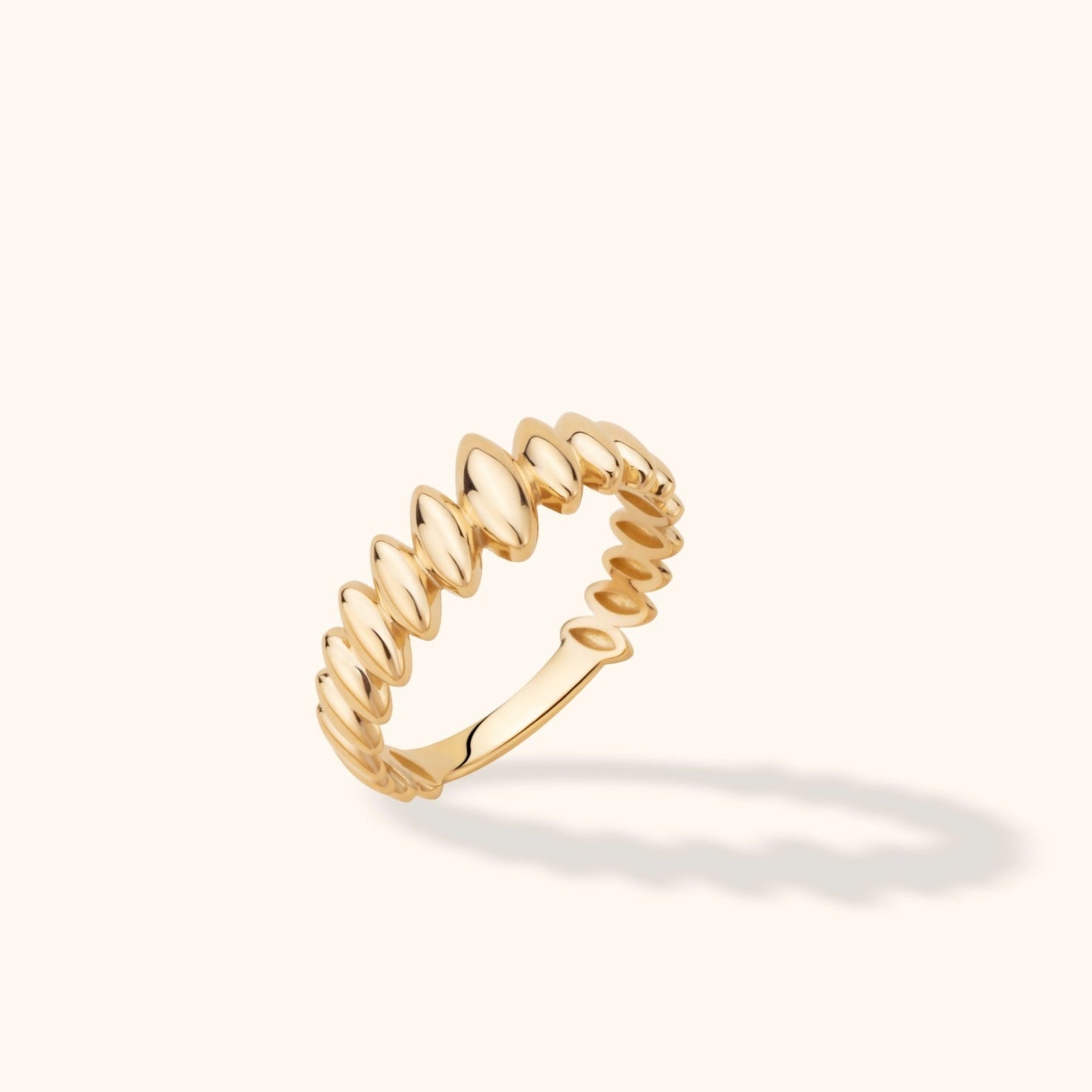 14K Guld Skulpterad Ring Dam – Elegant Stapelbar Guldring - Noxlookjewelry