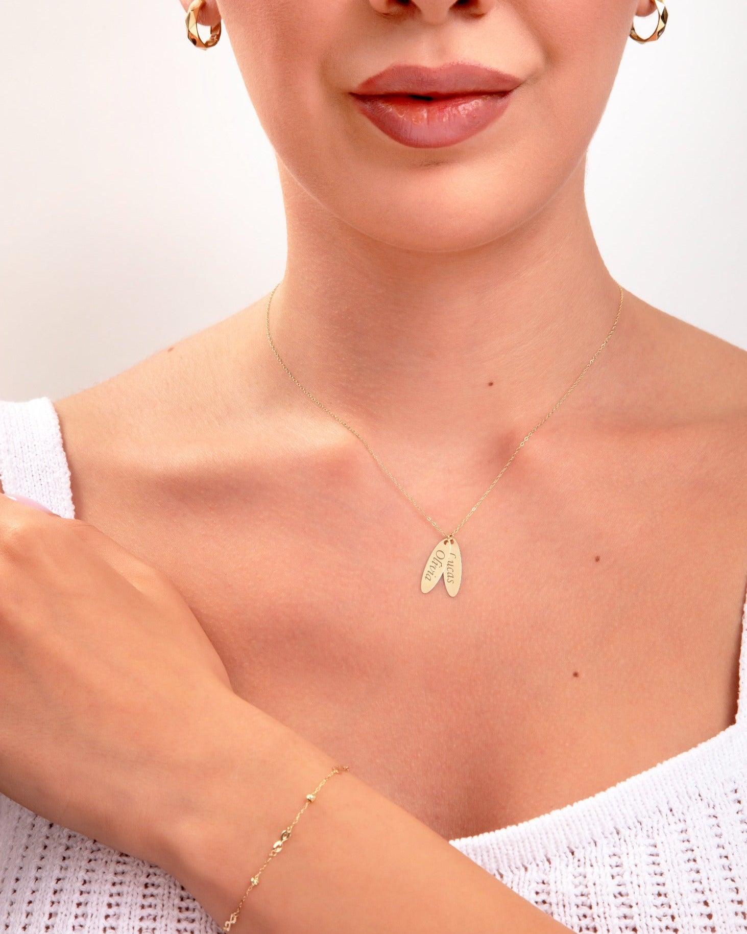 14K Guldhalsband Dam Med Anpassningsbara Namnbrickor Och Elegant Personlig Design - Noxlookjewelry