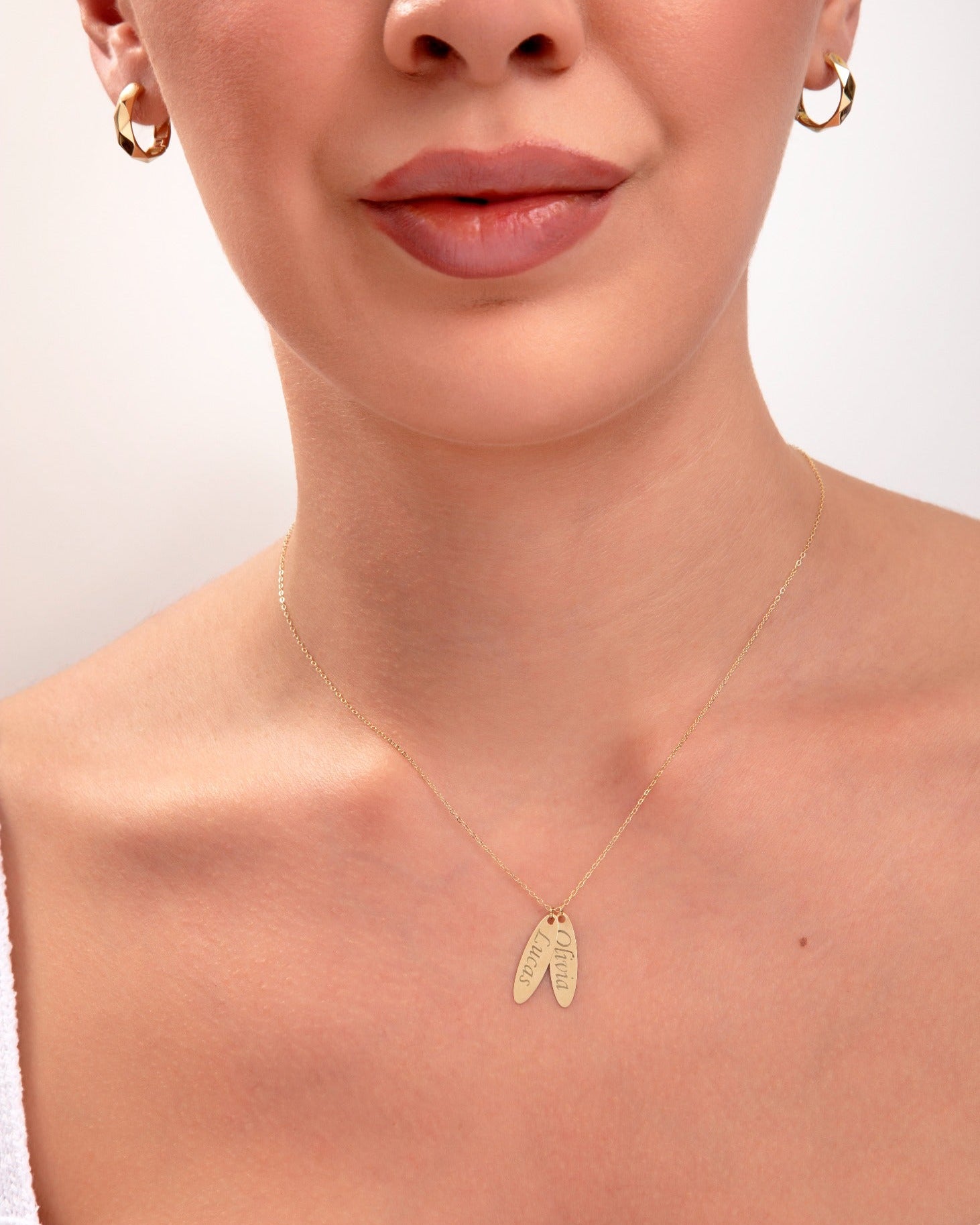 14K Guldhalsband Dam Med Anpassningsbara Namnbrickor Och Elegant Personlig Design - Noxlookjewelry