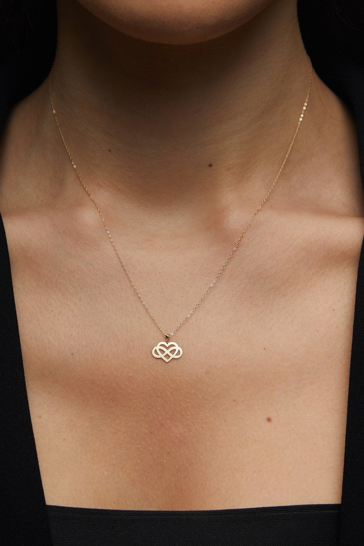 14K Guldhalsband Dam Med Hjärta Och Oändlighet I Äkta Guld Elegant Infinity Hjärta Halsband - Noxlookjewelry