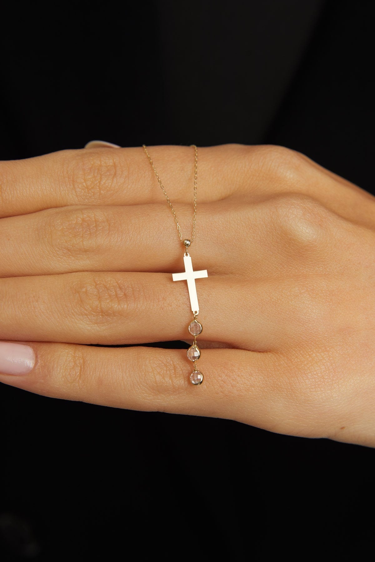 14K Guldhalsband Dam Med Kors Och Stenar I Äkta Guld Elegant Kors Halsband - Noxlookjewelry