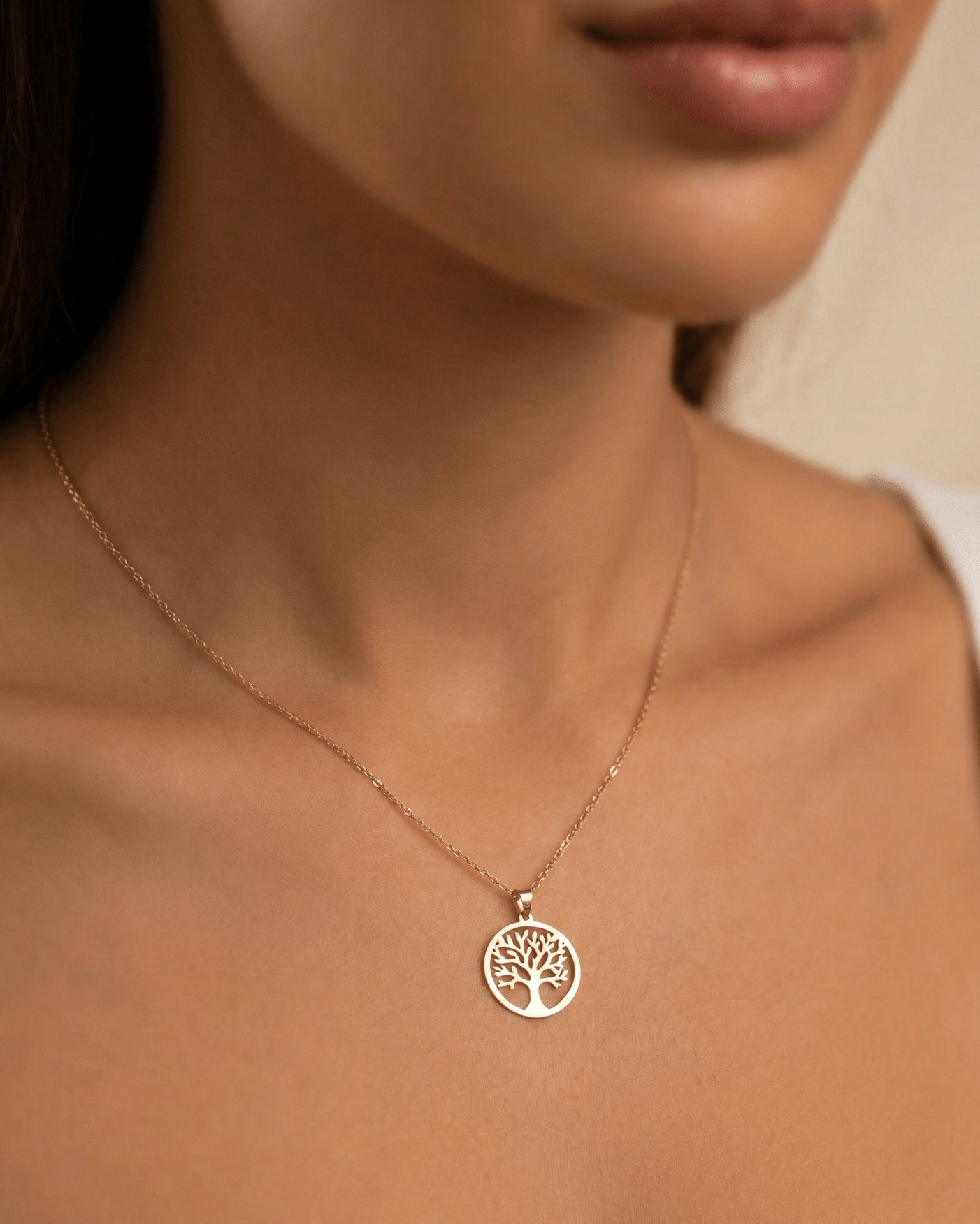 14K Guldhalsband Dam Med Livets Träd Och Elegant Minimalistisk Design - Noxlookjewelry