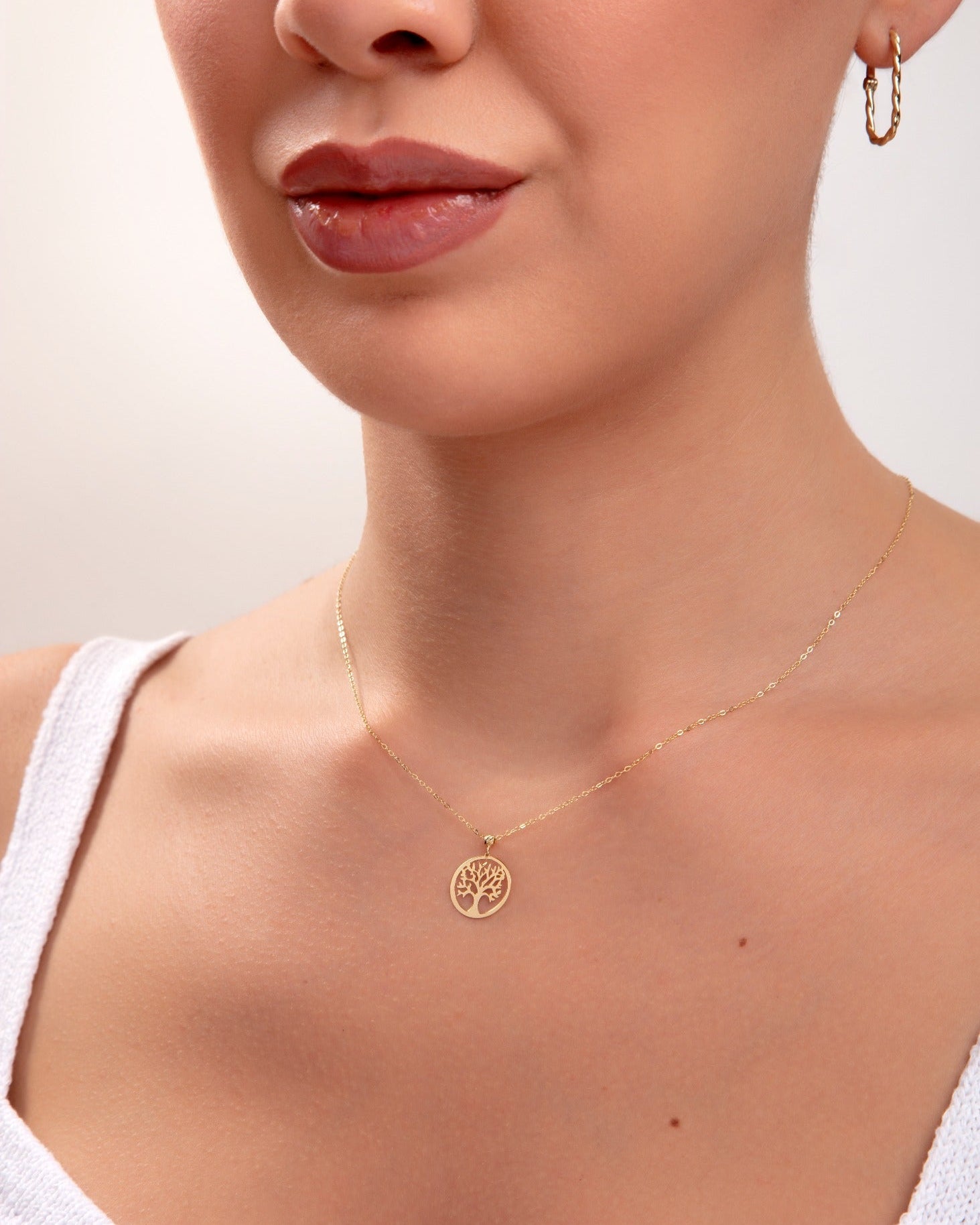 14K Guldhalsband Dam Med Livets Träd Och Elegant Minimalistisk Design - Noxlookjewelry