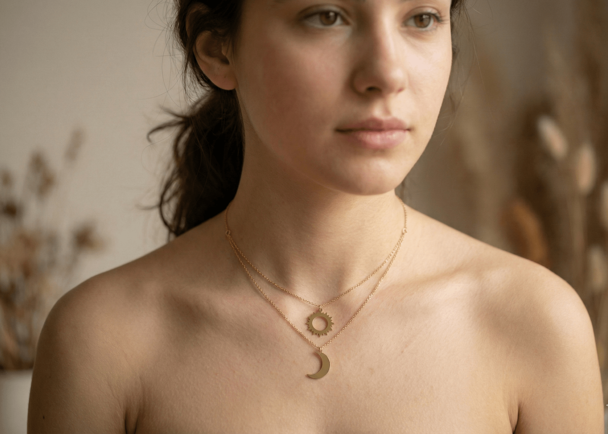 14K Guldhalsband Dam Med Sol Och Måne I Dubbel Lagerdesign - Noxlookjewelry
