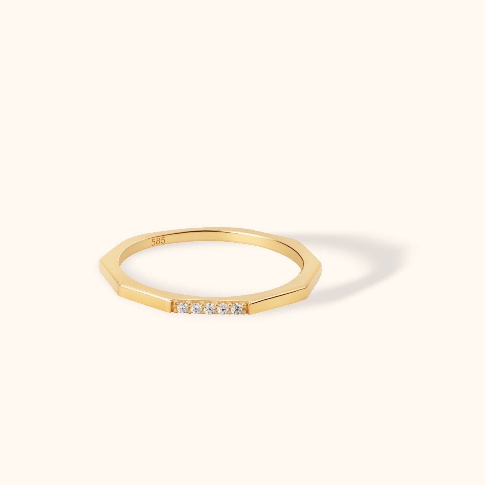 14K Guldring Dam – Elegant Geometrisk Guldring med Gnistrande Stenrad - Noxlookjewelry