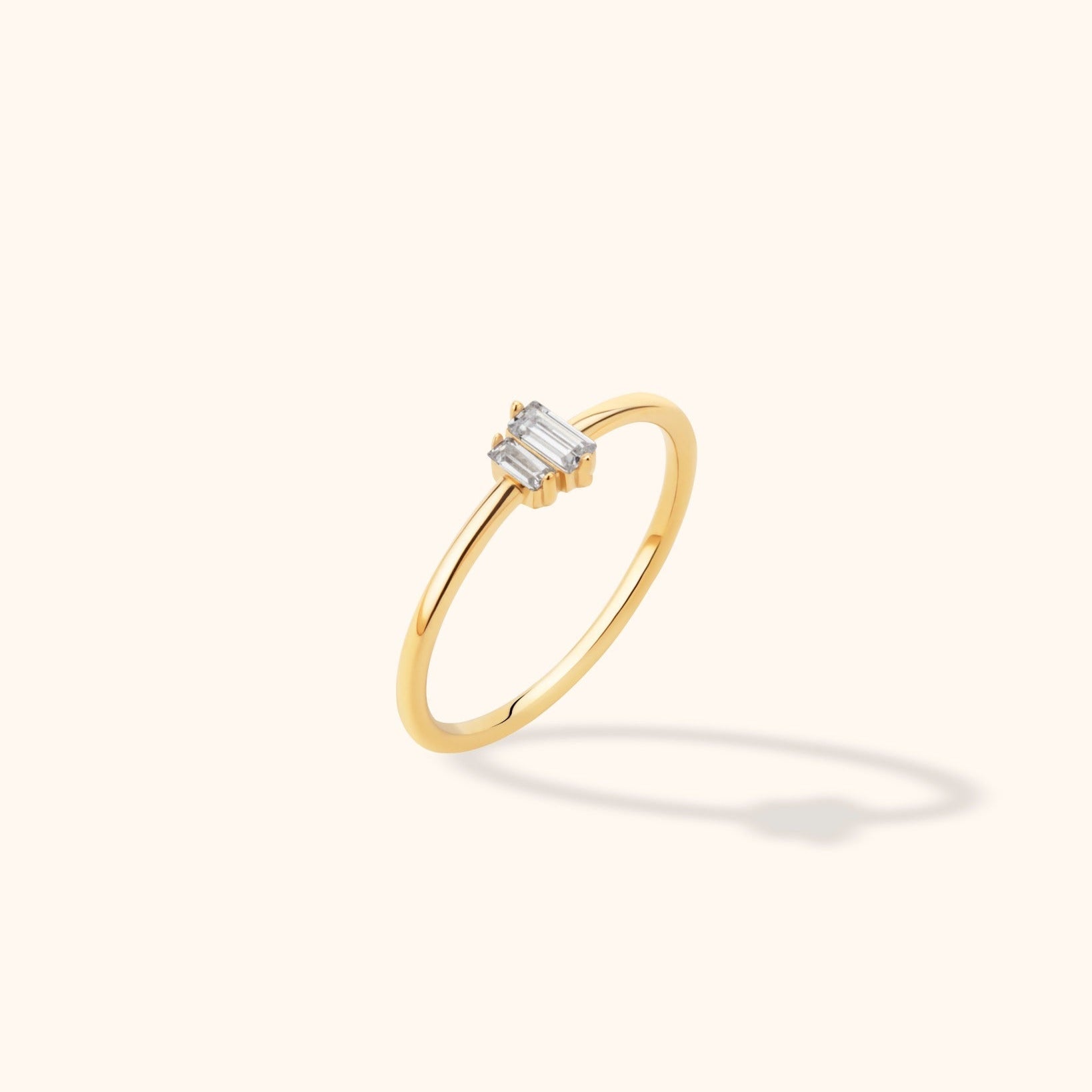 14K Guldring Dam – Elegant Tunn Ring med Två Baguetteslipade Stenar i Minimalistisk Design - Noxlookjewelry