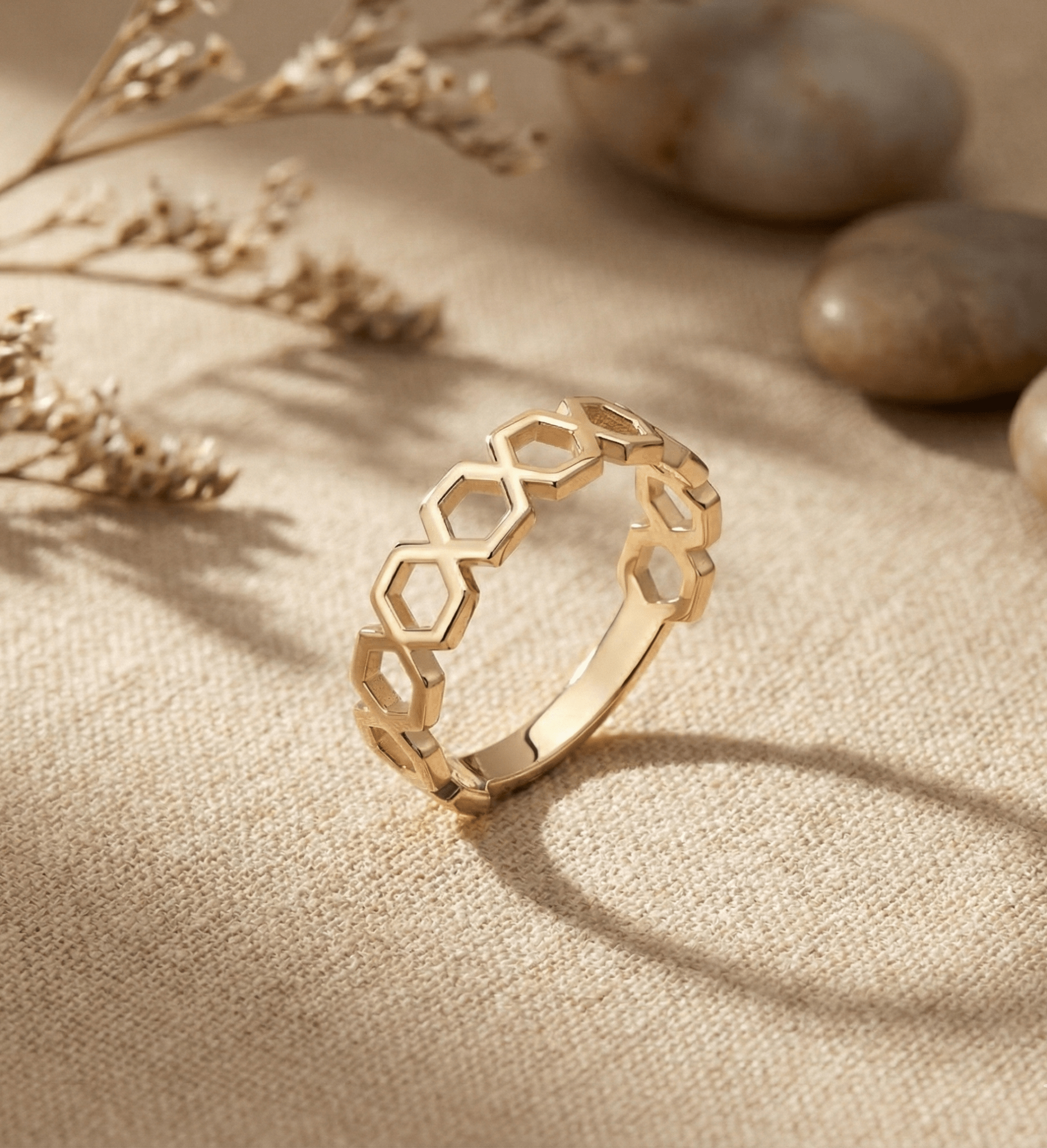14K Guldring Dam – Geometrisk Honeycomb Ring i Äkta Guld - Noxlookjewelry