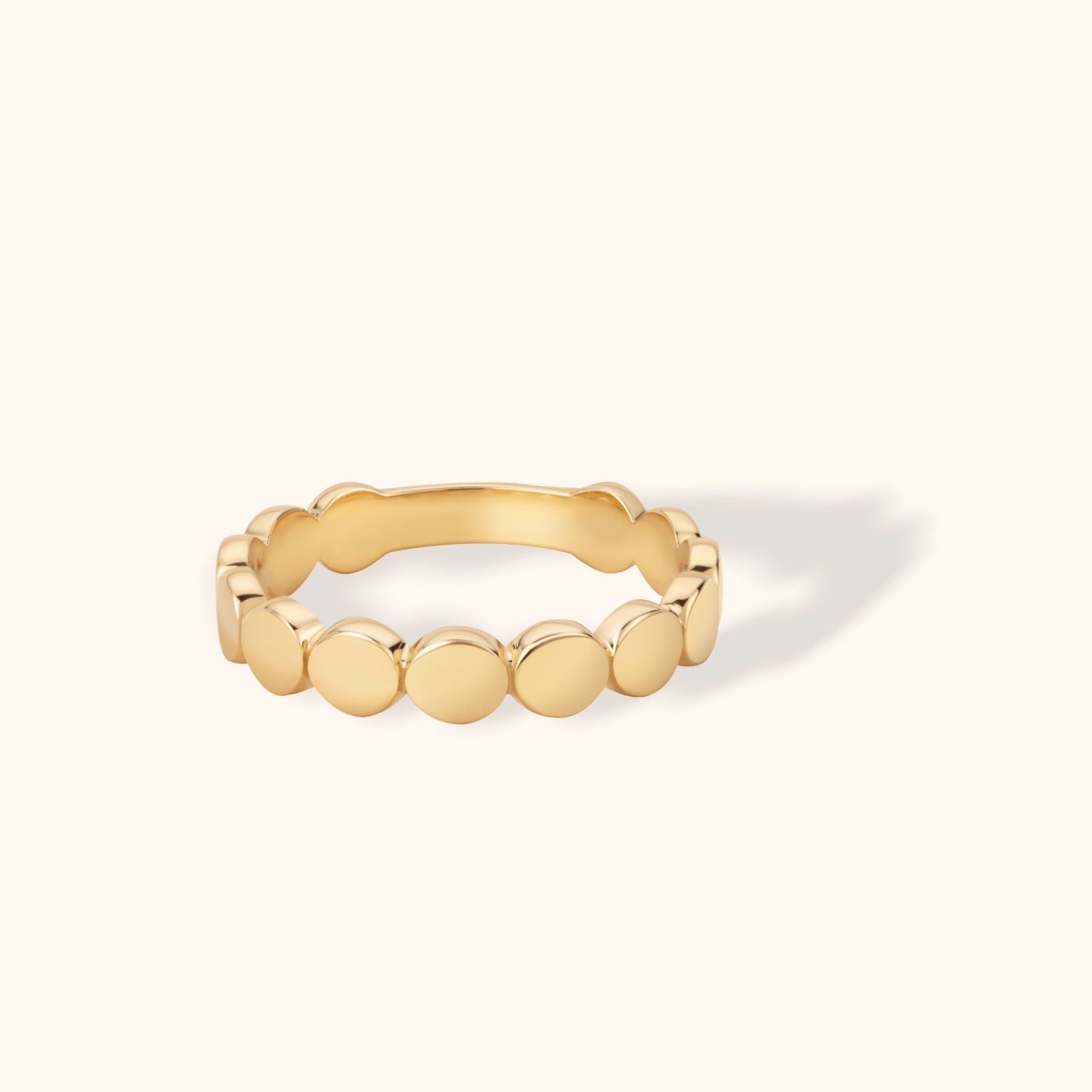 14K Guldring Dam – Minimalistisk Pebble Band Ring i Äkta Guld - Noxlookjewelry