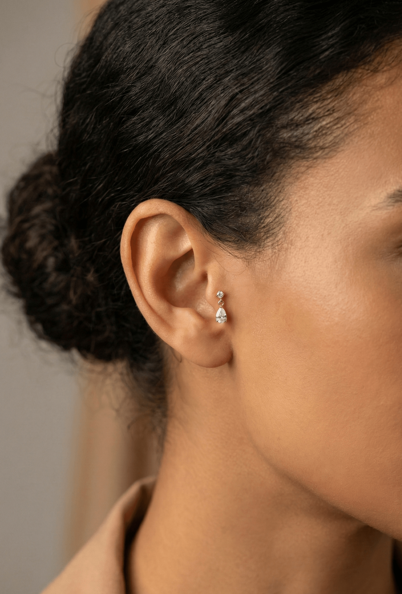 14K Tragusörhänge Hängande Droppe I Äkta Guld Broskörhänge - Noxlookjewelry