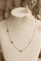 14K Äkta Guld Blomma Halsband Dam – Elegant Blomster Halsband i 585 Guld - Noxlookjewelry