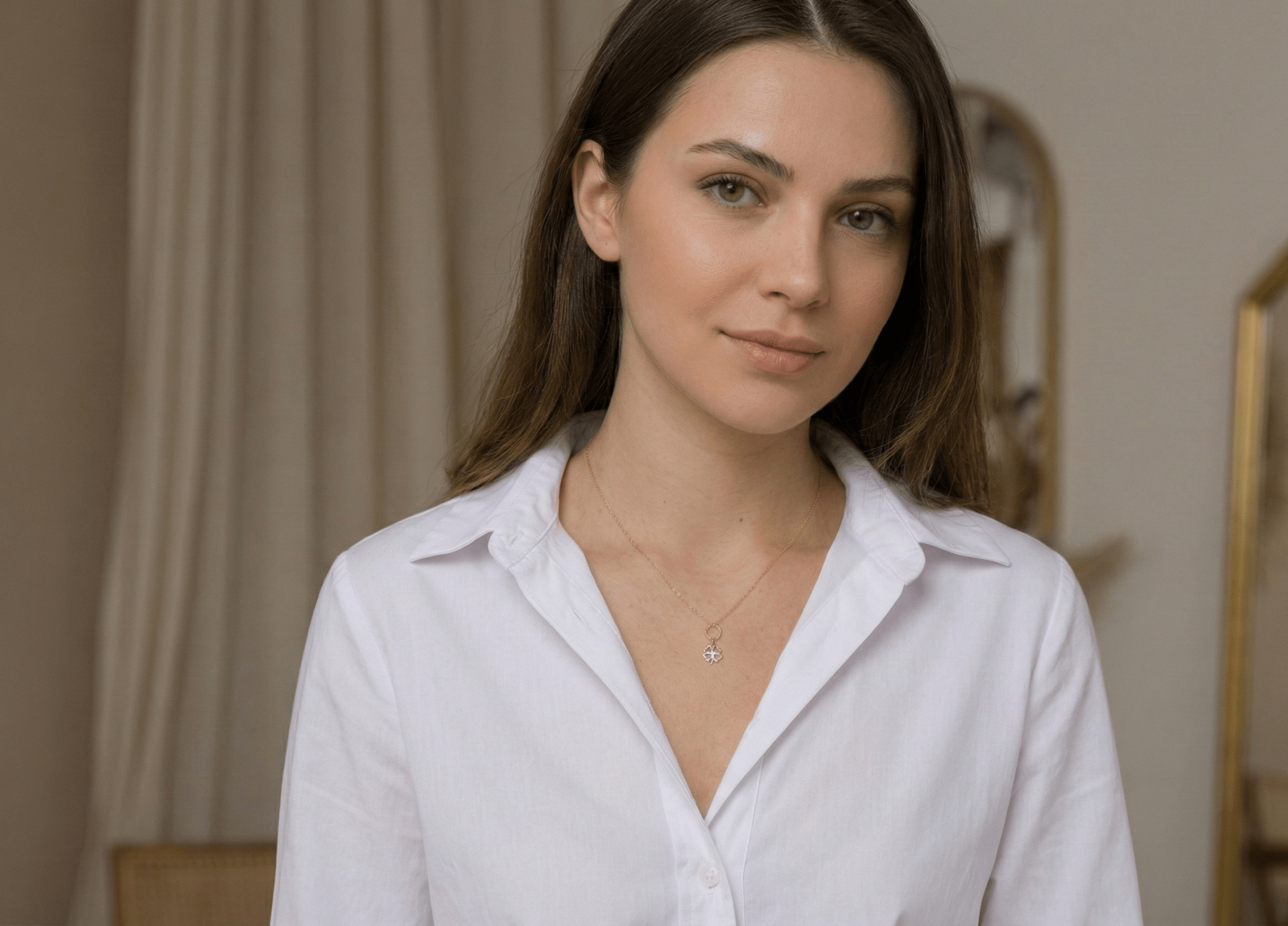 14K Äkta Guld Fyrklöver Halsband Dam – Elegant Klöver Smycke - Noxlookjewelry