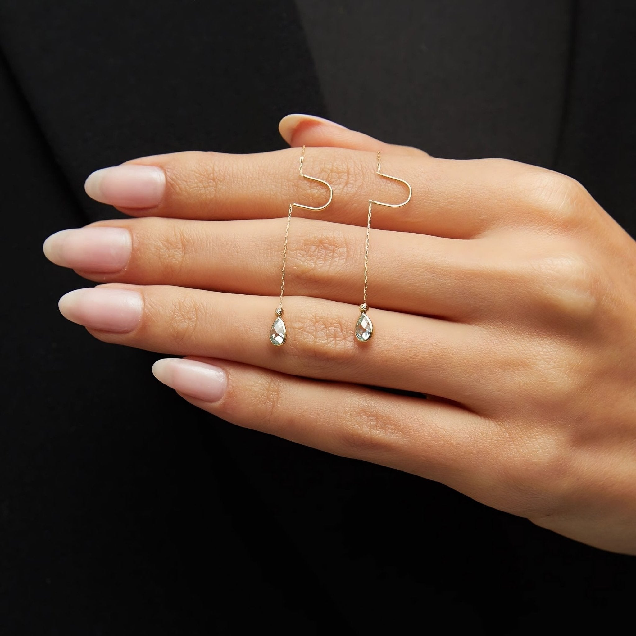 14K Äkta Guld Hängande Örhängen – Kedjeörhängen med Blå Zirkon - Noxlookjewelry