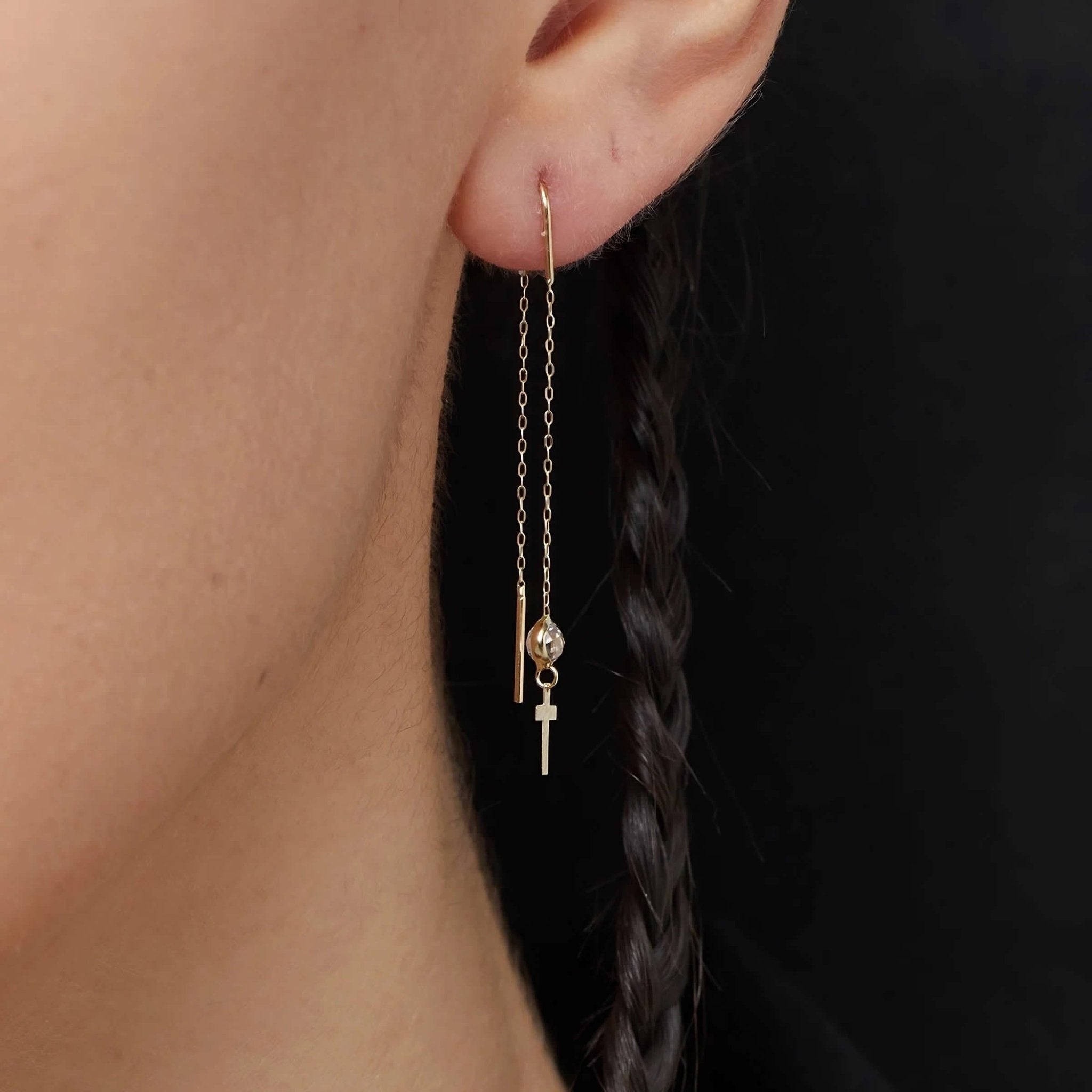 14K Äkta Guld Kors Örhängen – Hängande Kedjeörhängen med Kristall - Noxlookjewelry