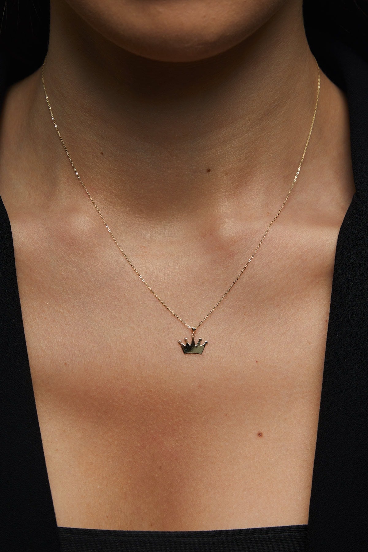 14K Äkta Guld Krona Halsband Dam – Minimalistiskt Kron Smycke - Noxlookjewelry