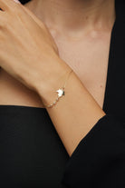 14K Äkta Guld Löv Armband Dam – Elegant Naturinspirerat Guldarmband - Noxlookjewelry