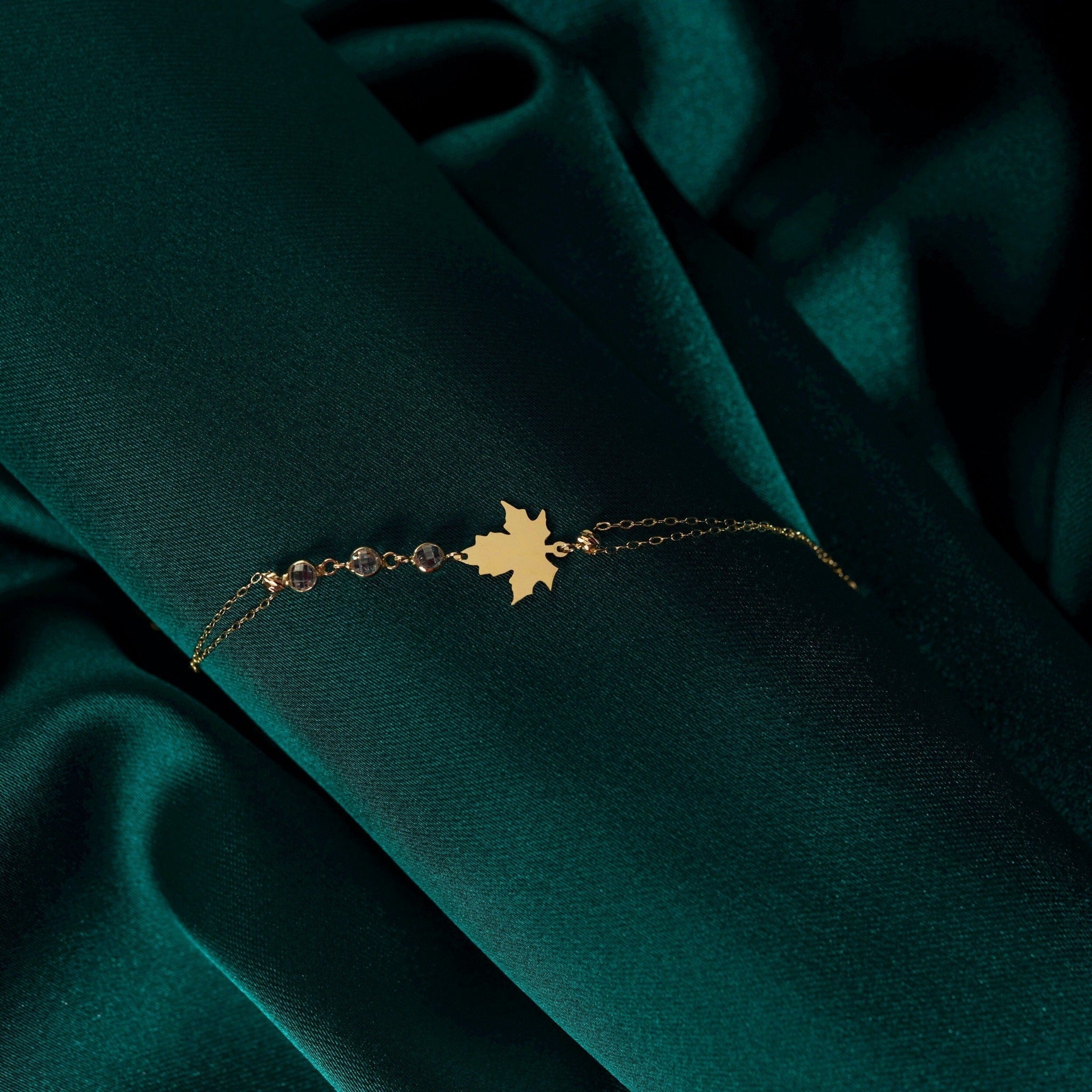 14K Äkta Guld Löv Armband Dam – Elegant Naturinspirerat Guldarmband - Noxlookjewelry