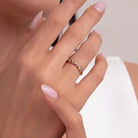 14K Äkta Guld Ring Dam med Färgade Stenar – Elegant Regnbågsring i Modern Design - Noxlookjewelry