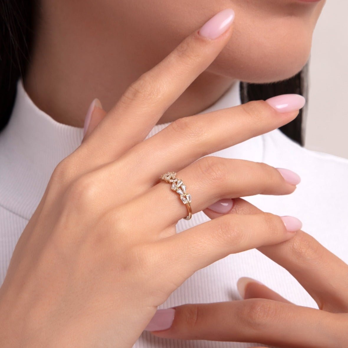 14K Äkta Guld Ring Dam med Marquise Stenar – Elegant Statement Guldring för Dam - Noxlookjewelry