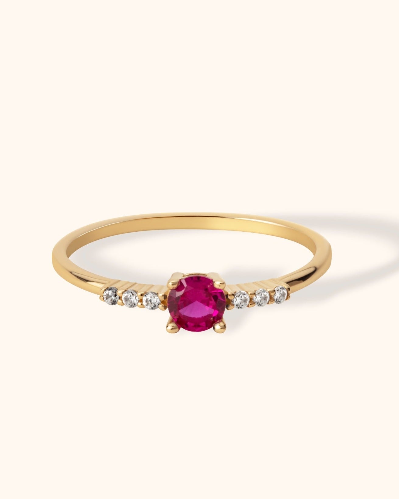 14K Äkta Guld Ring Dam med Rosa Sten – Elegant Solitärring med Sidostenar - Noxlookjewelry