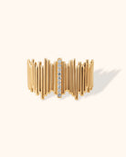 14K Äkta Guld Ring Dam med Stenar – Bred Ribbad Statement Guldring i Modern Arkitektonisk Design - Noxlookjewelry