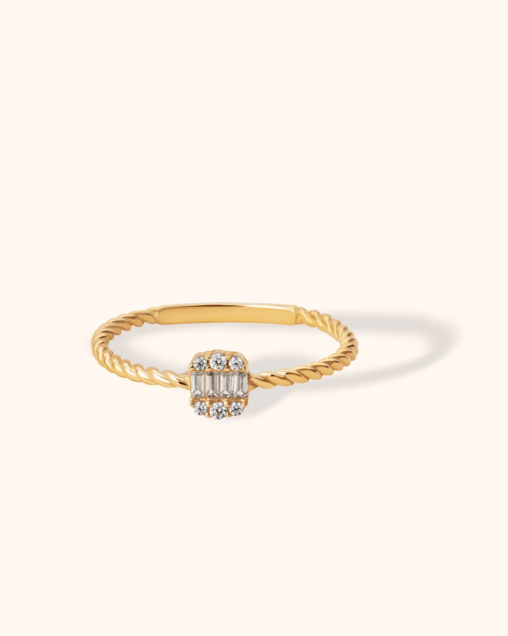14K Äkta Guld Ring Dam med Stenar – Elegant Designring med Baguette Sten - Noxlookjewelry