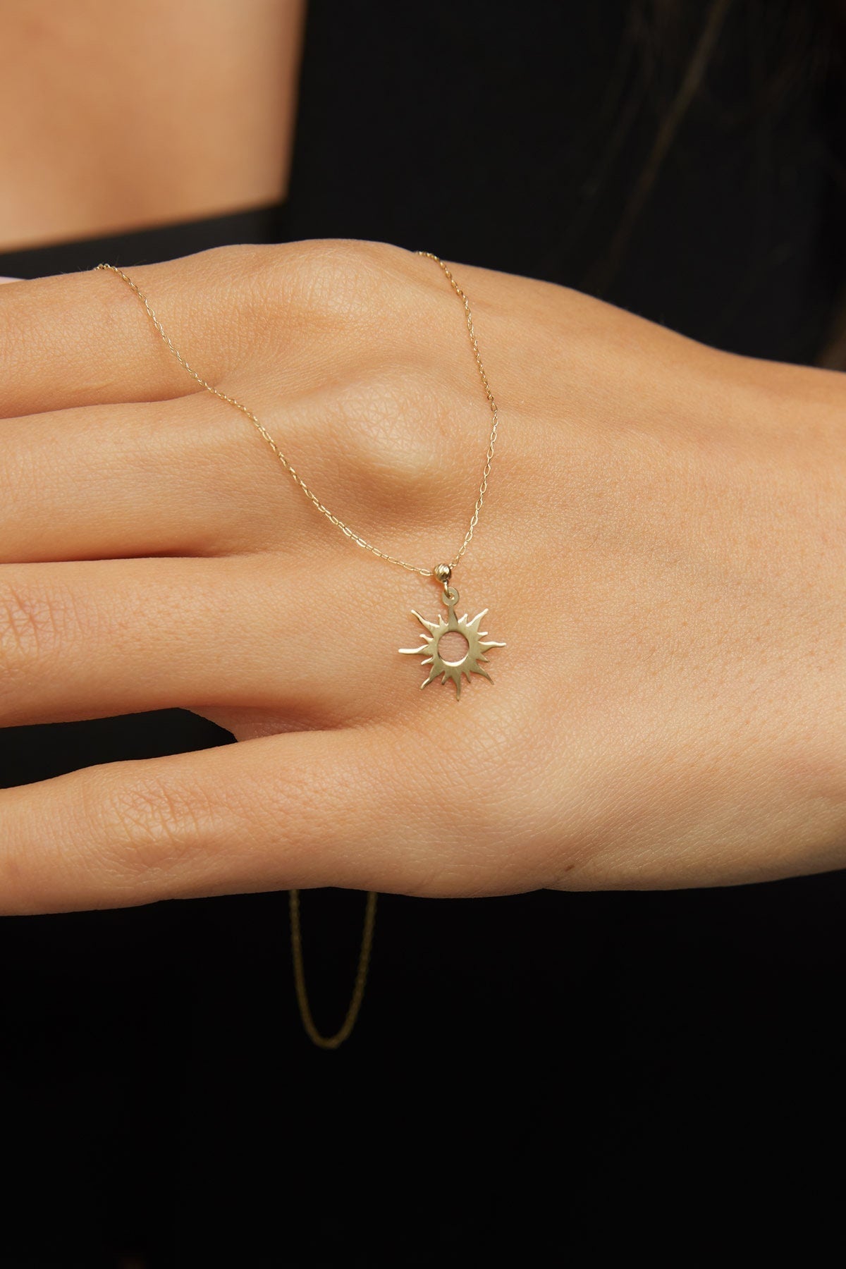 14K Äkta Guldhalsband Dam – Sol Halsband med Zirkon - Noxlookjewelry