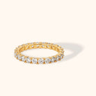 14K Guld Alliansring för Dam – Elegant Eternity Ring med Klara Stenar Runt Hela Bandet - Noxlookjewelry