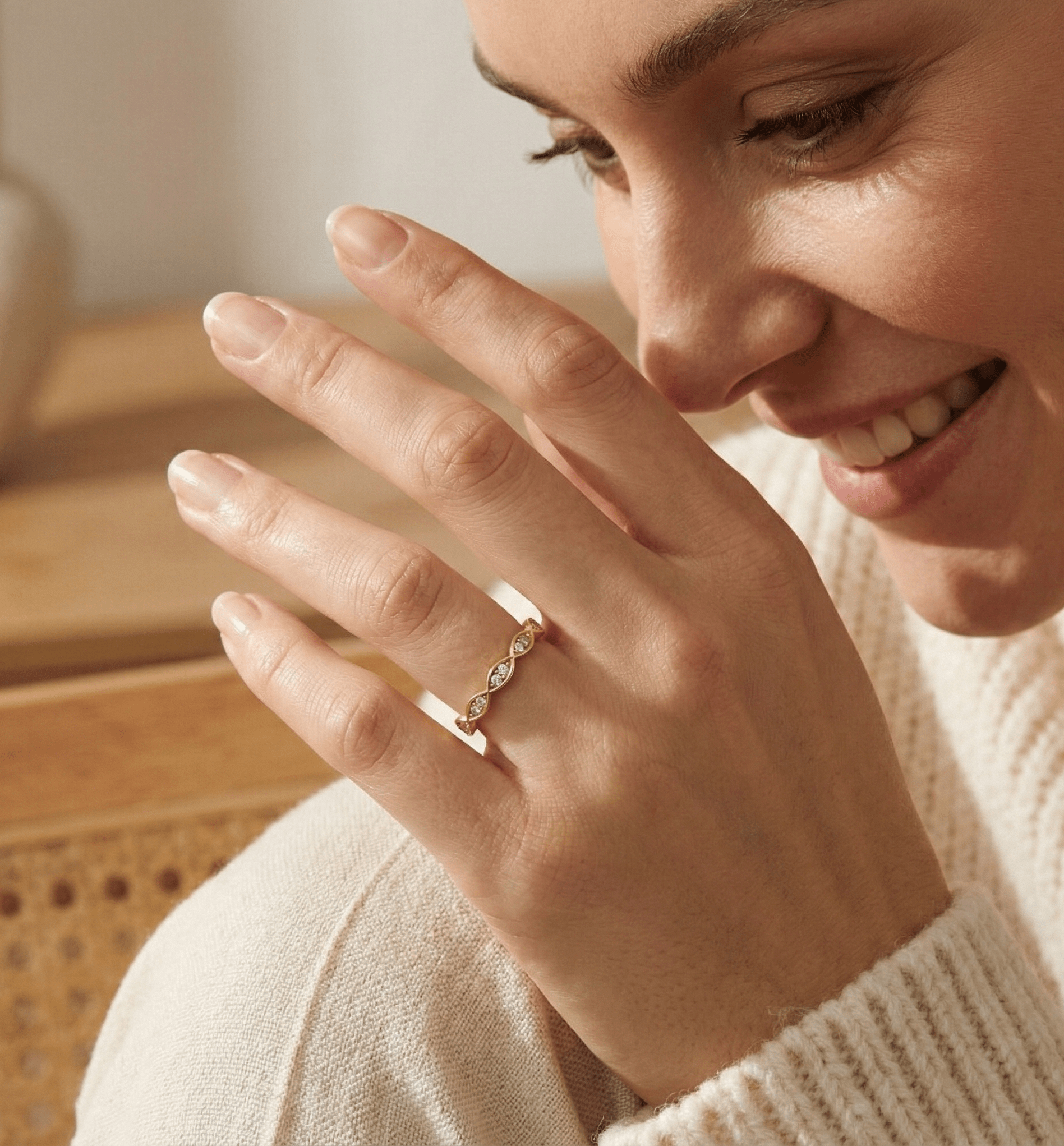 14K Guld Alliansring för Dam – Elegant Ring med Stenar i Marquise Design - Noxlookjewelry