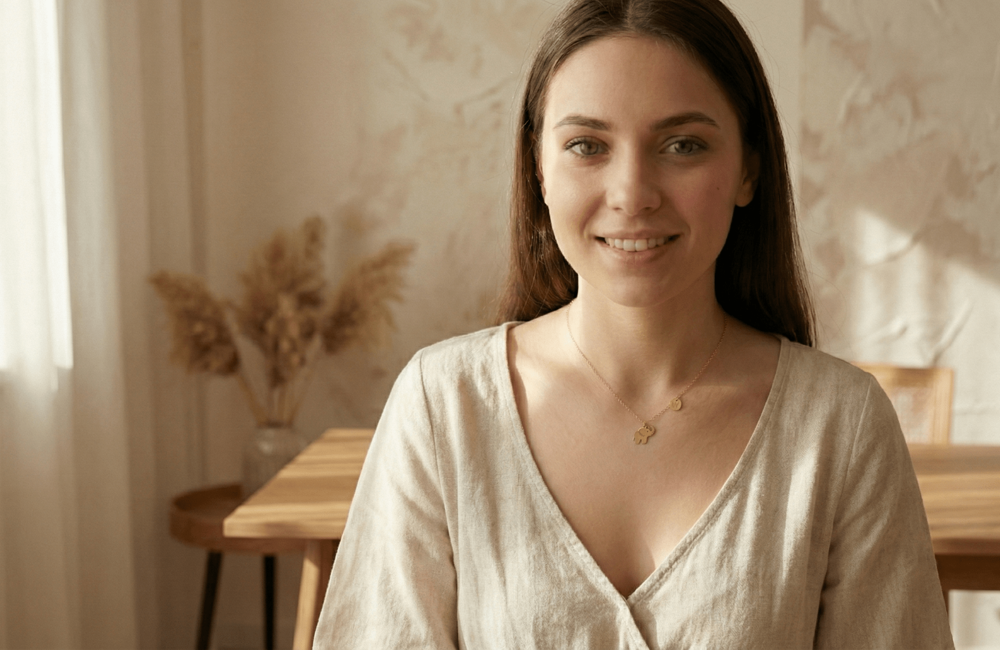 14K Guld Elefant Halsband med Personlig Bokstavsberlock - Unik Meningsfull Lyckogåva för Henne - Noxlookjewelry