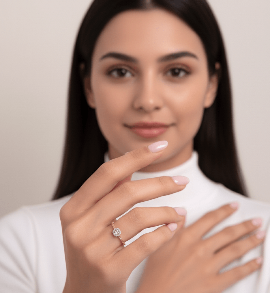 14K Guld Halo Ring med Baguette Stenar – Elegant Tunn Rope Band Ring - Noxlookjewelry