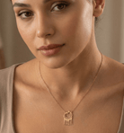 14K Guld Halsband med Giraffer som Skapar ett Hjärta - Elegant Djursmycke för Henne | Romantisk Gåva - Noxlookjewelry