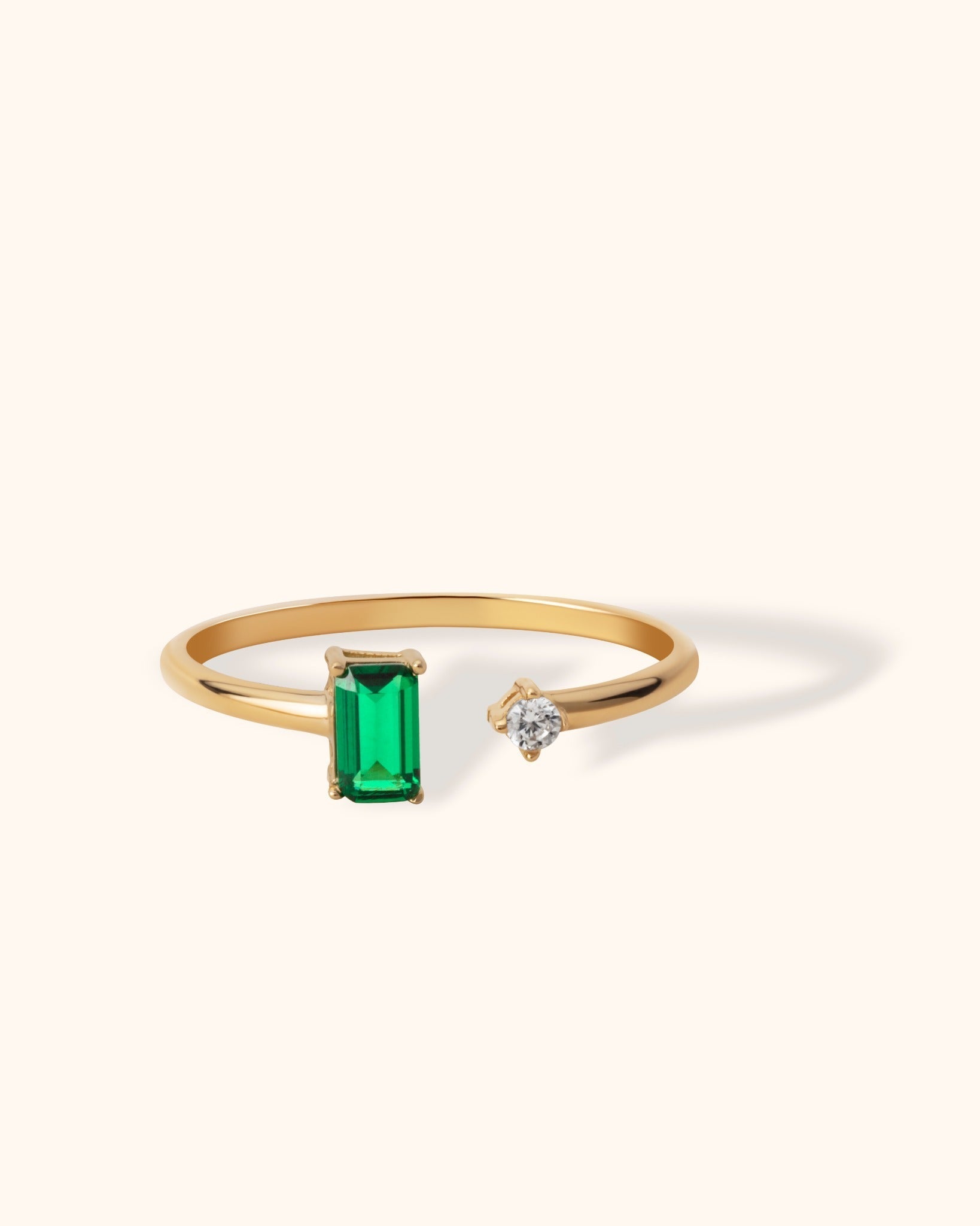 14K Guld Öppen Ring med Grön Sten för Dam – Elegant Designring i Minimalistisk Stil - Noxlookjewelry