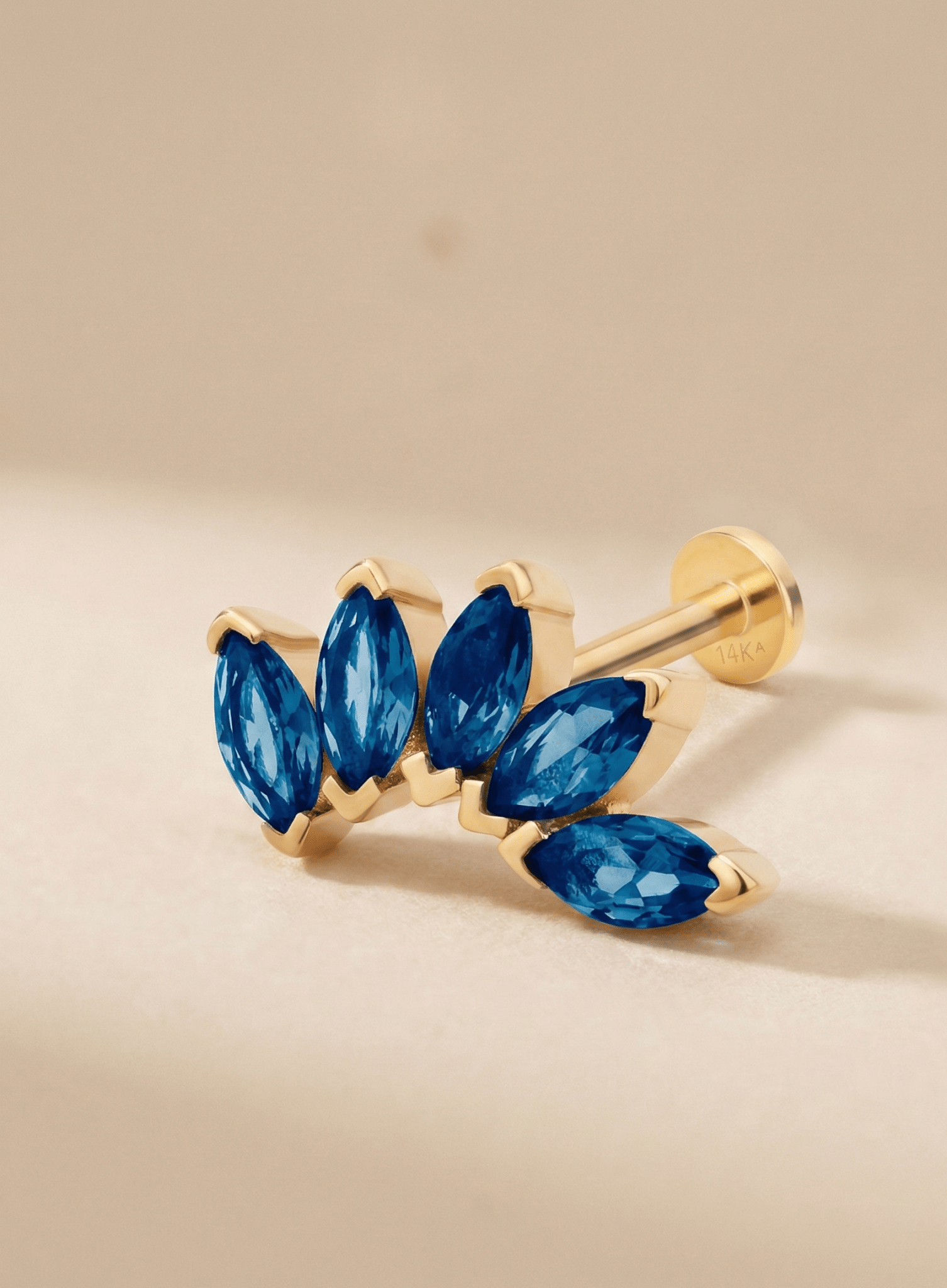 14K Guld Piercing Med Blå Marquise Clusterdesign I Elegant Bladstil - Noxlookjewelry